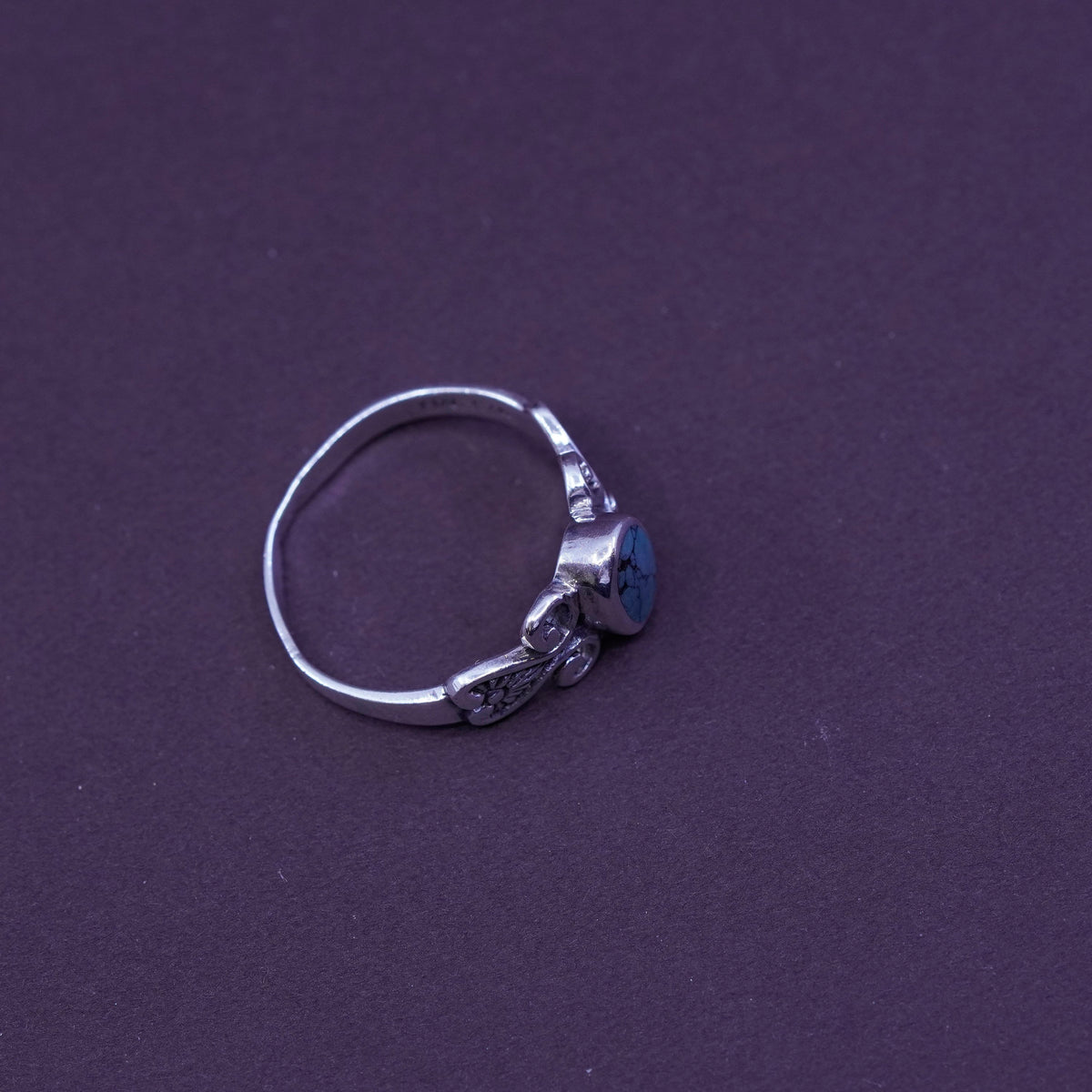 Size 8.5, vintage Sterling 925 silver handmade ring with turquoise and filigree