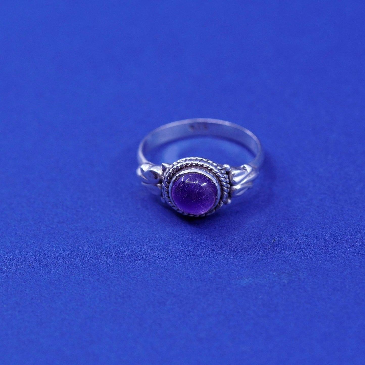 Size 7.75, vintage Sterling 925 silver handmade ring with amethyst
