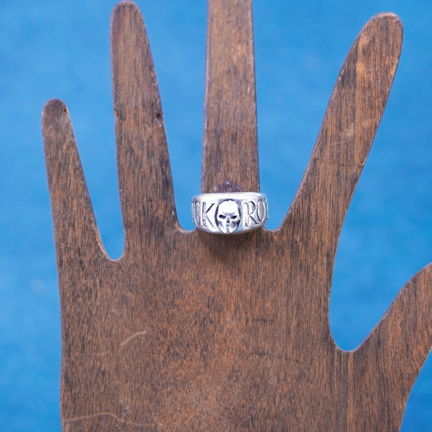 Size 7.5, vtg Sterling silver handmade ring, 925 skull rock roll statement band