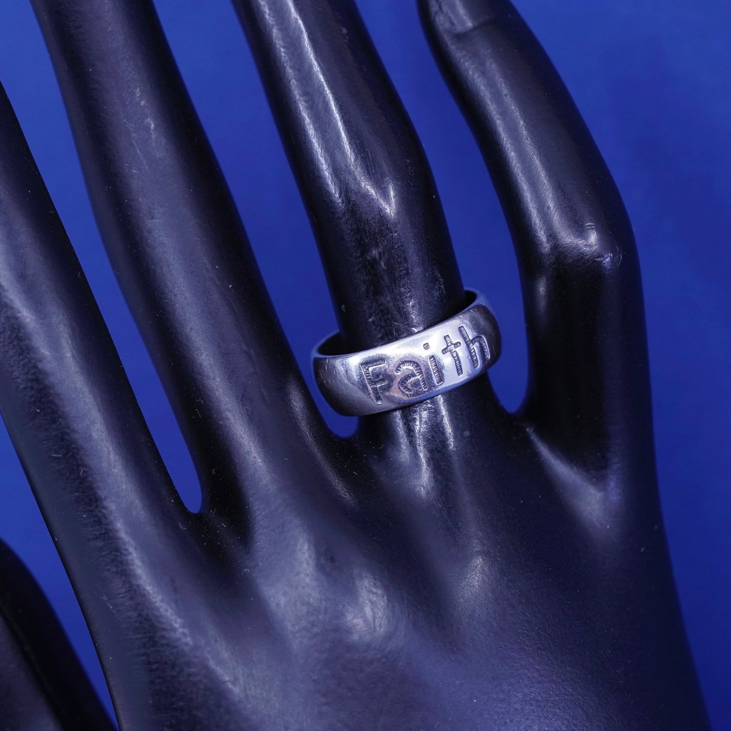 Size 7, vtg shube sterling silver handmade ring, 925 band with faith embossed