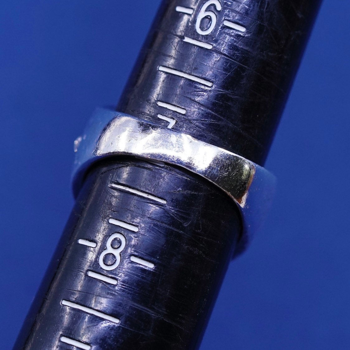 sz 7 vtg Sterling silver handmade ring, 925 swirl band w/ cz