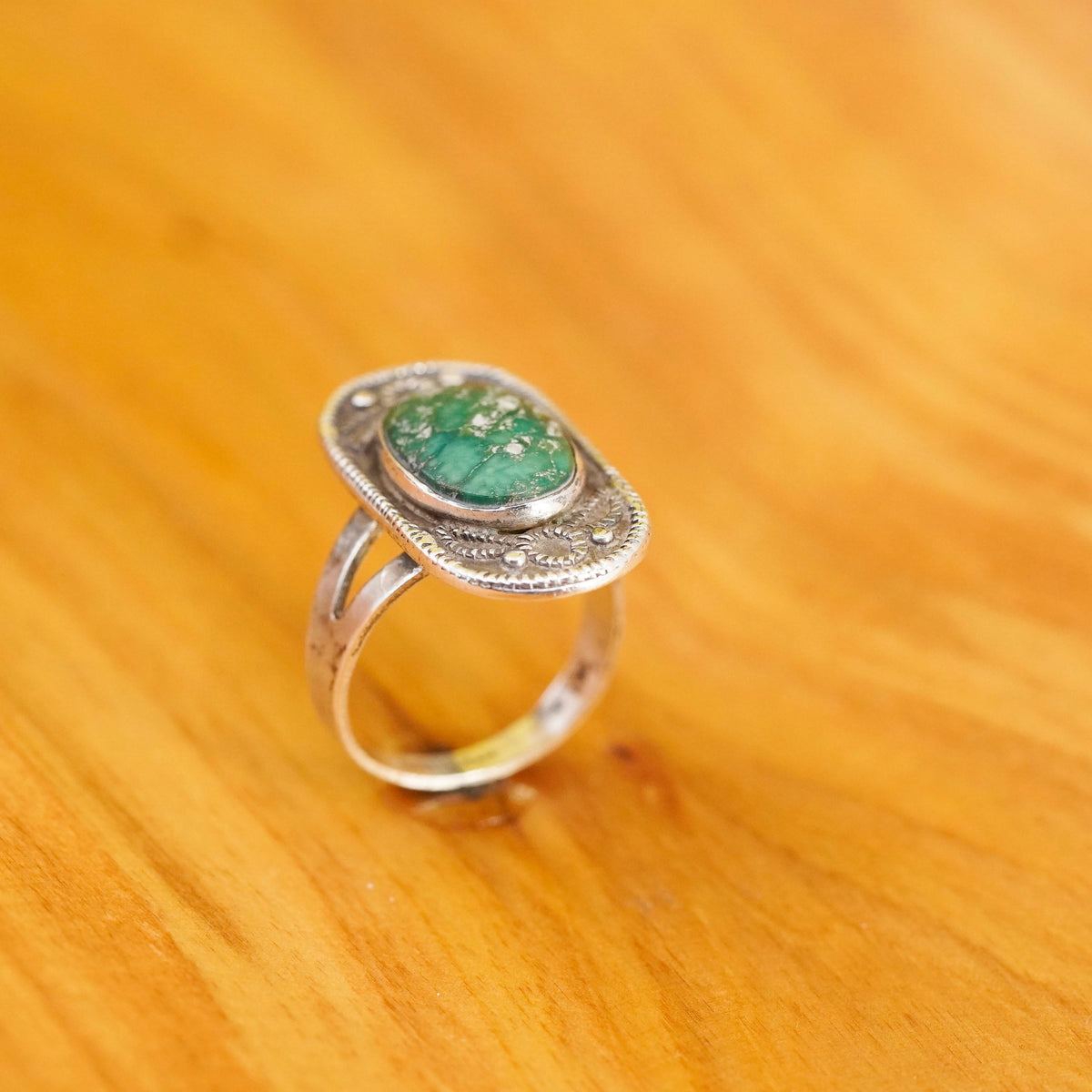 Size 6.5, vintage Sterling 925 silver statement ring with Carico Lake turquoise