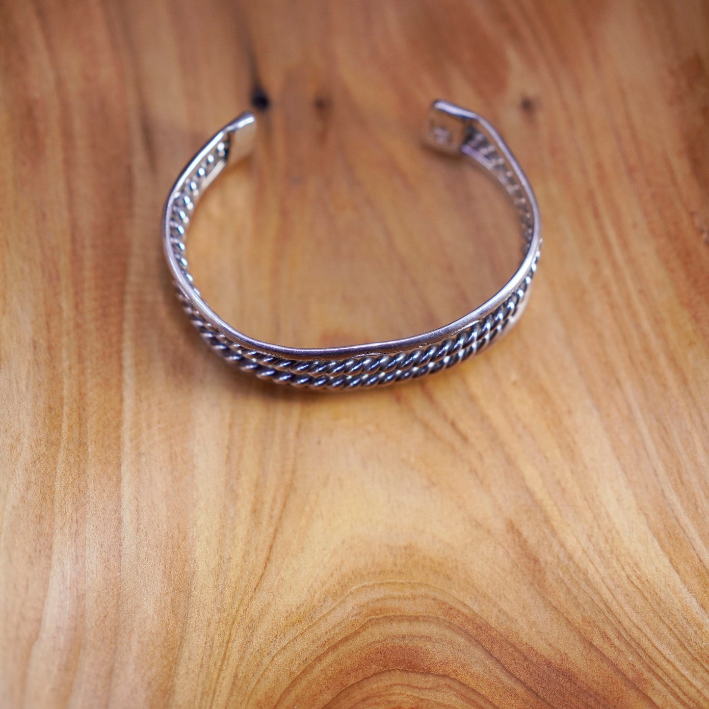 6.25”, vtg native American Sterling silver handmade bracelet, textured 925 cuff