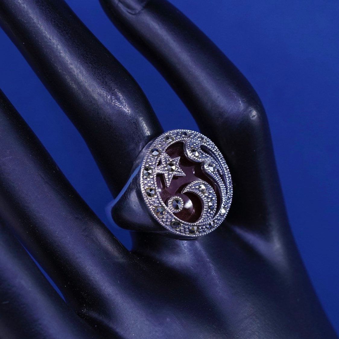 sz 7, vtg sterling silver handmade ring, 925 w/ carnelian N Marcasite moon star