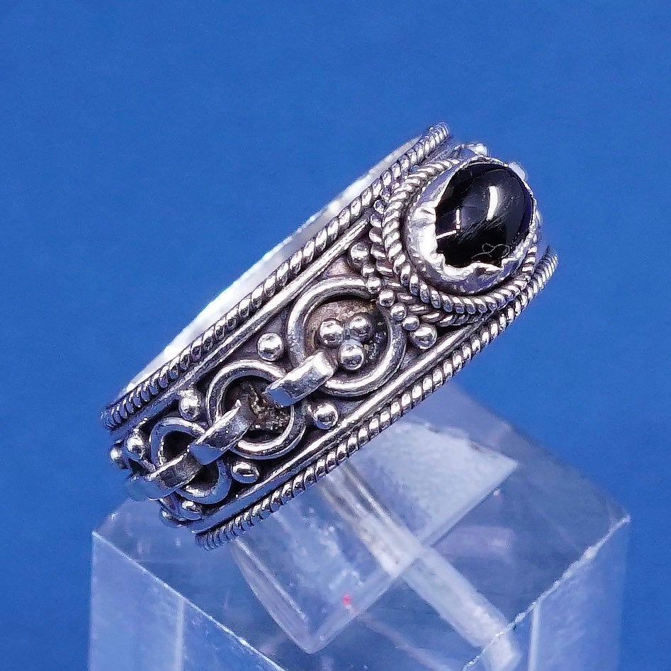 Size 8.5, Sterling silver handmade ring, 925 band w/ chain texture N blue stone