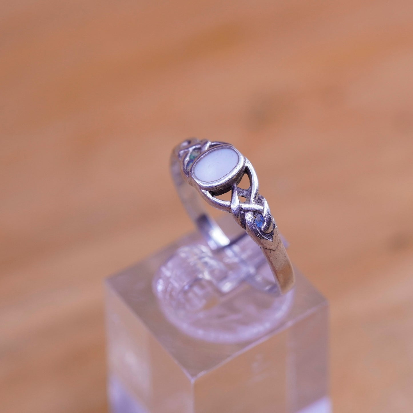Size 8.5, vintage Sterling 925 silver handmade ring mother of pearl filigree