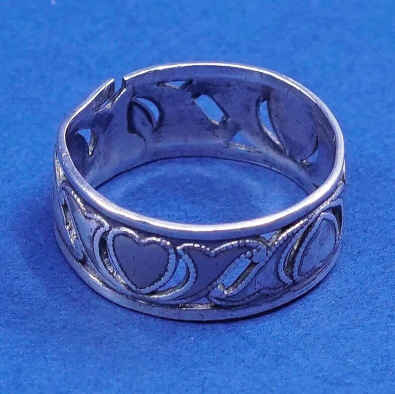 Size 5.75, vtg sterling silver handmade ring, 925 heart band, stamped sterling