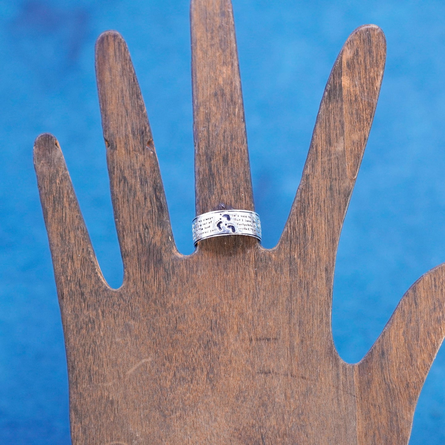 Size 6.75, vtg sterling silver handmade ring, 925 band with footprint embossed