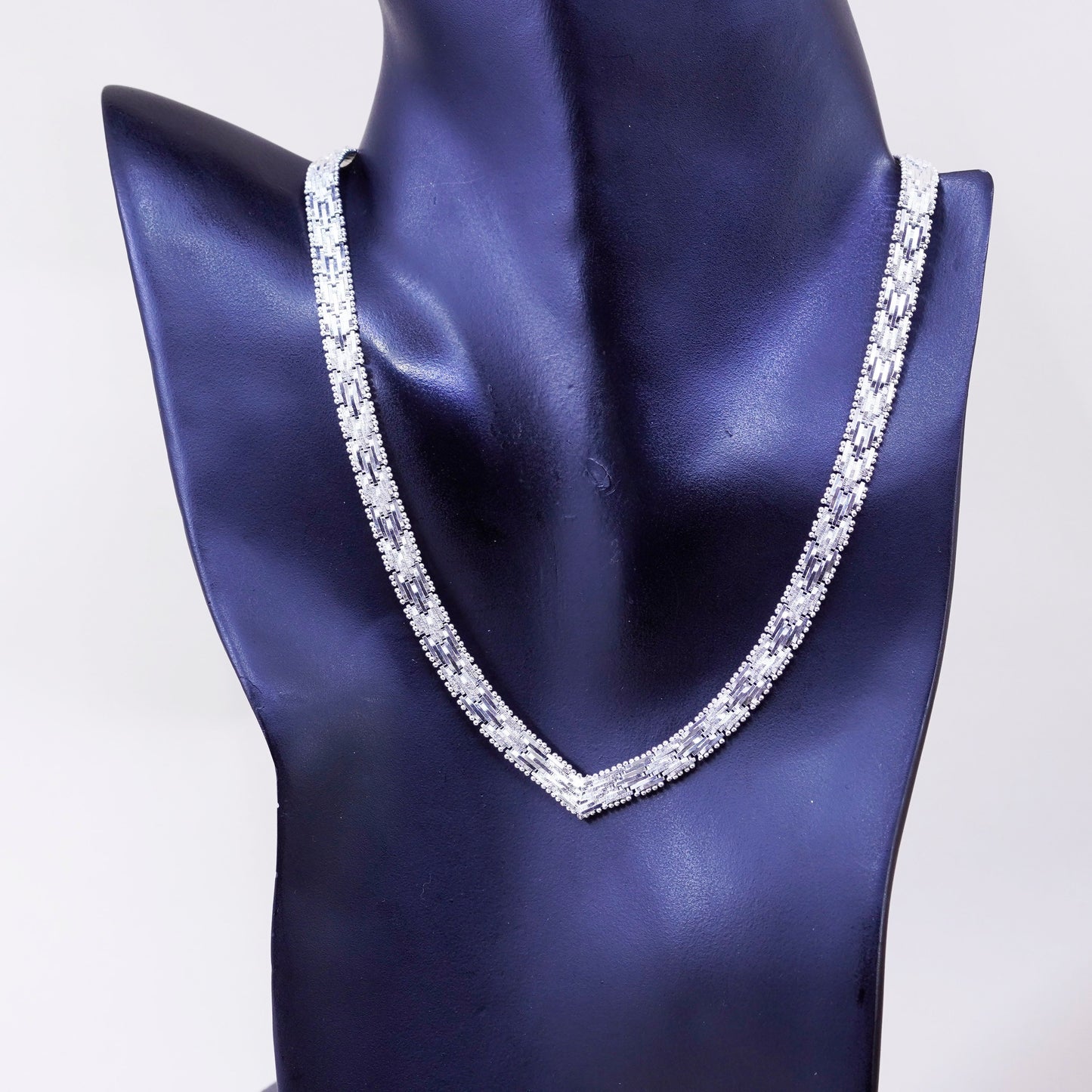 18” 7mm, vintage Italian V necklace, 925 riccio chain
