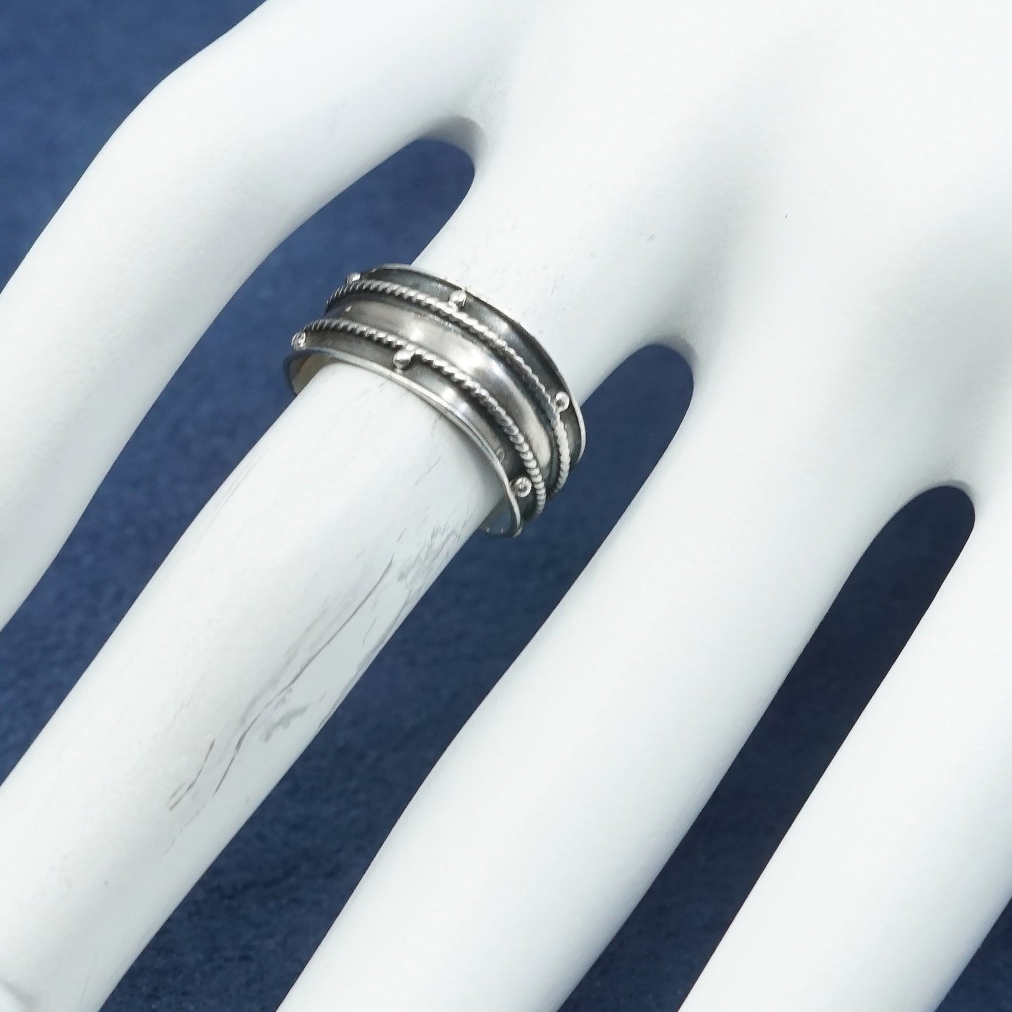 sz 4, vtg mexico Sterling silver handmade band, 925 band w/ bead N cable