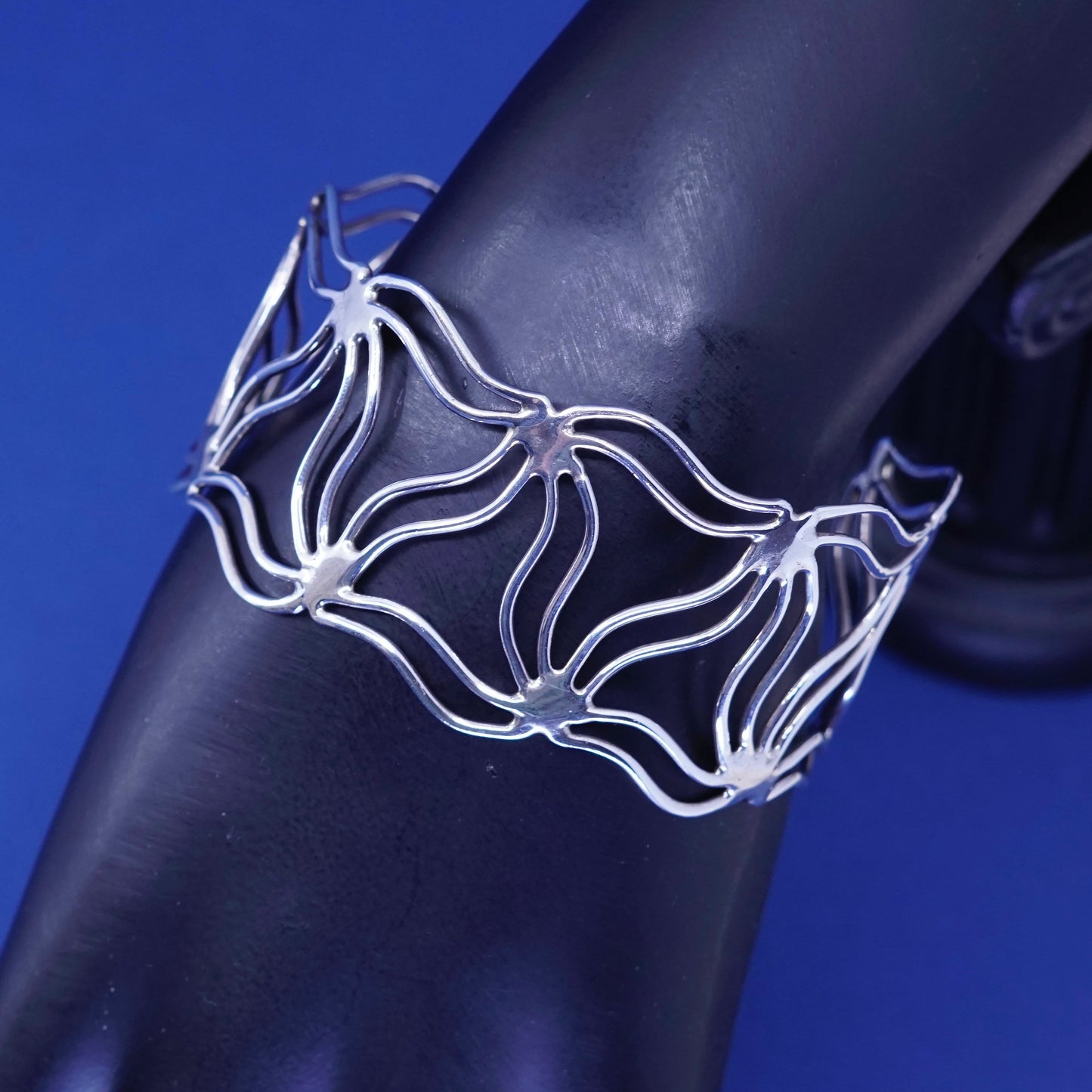 6.5”, vtg CII sterling silver handmade bracelet, wide 925 filigree wavy cuff