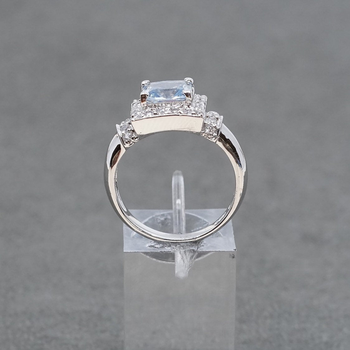 sz 9, vtg Sterling silver engagement ring, 925 w/ blue topaz and cz