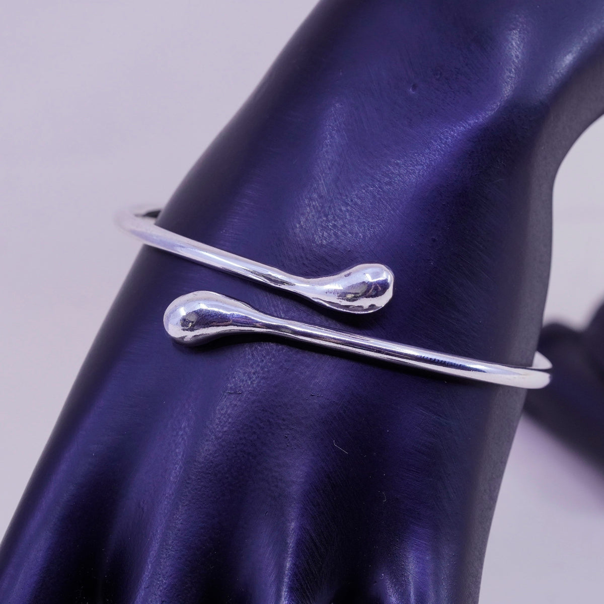 6.75”, sterling silver contemporary handmade bracelet, 925 wrap cuff teardrop
