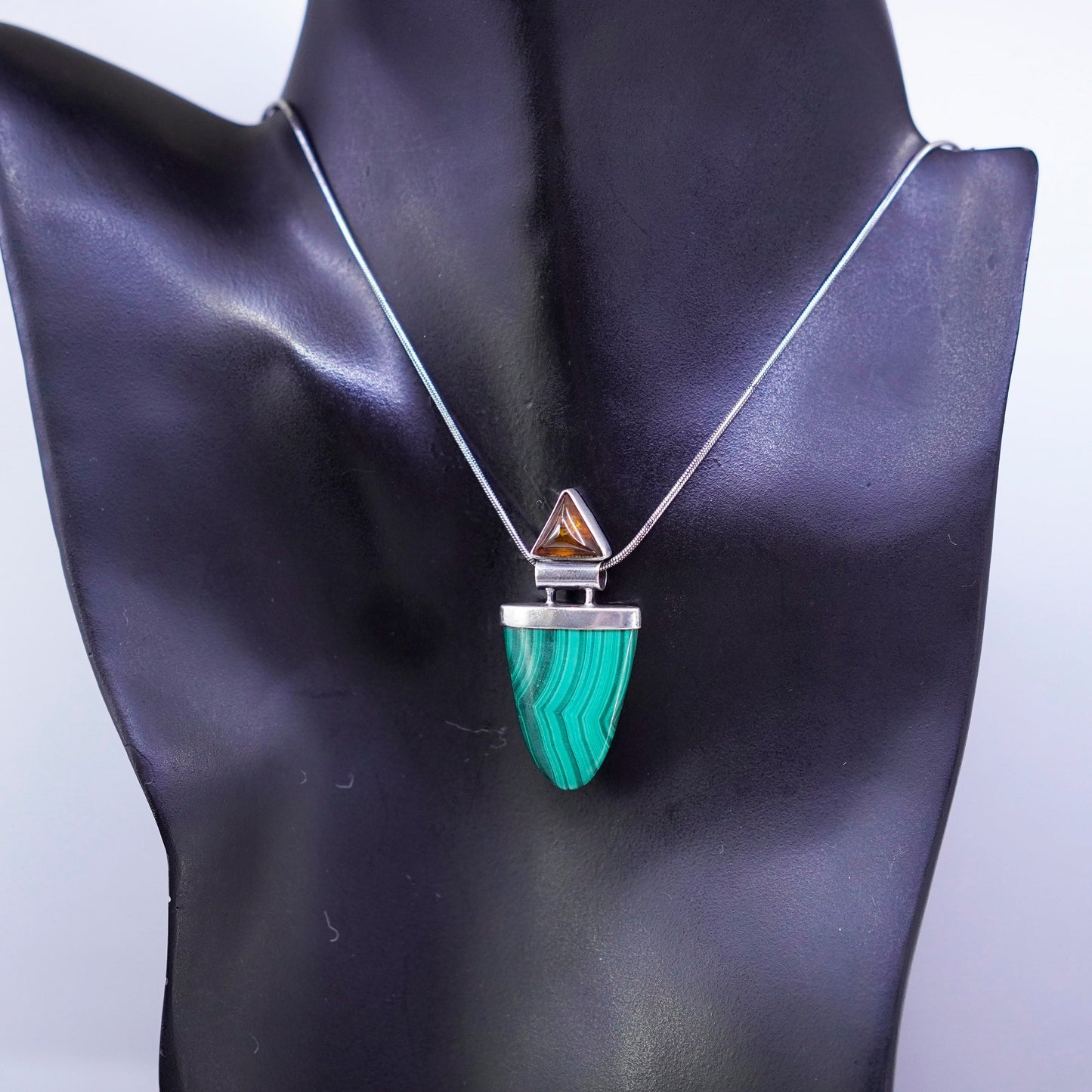 16”, Sterling silver necklace, 925 snake chain with malachite pendant amber