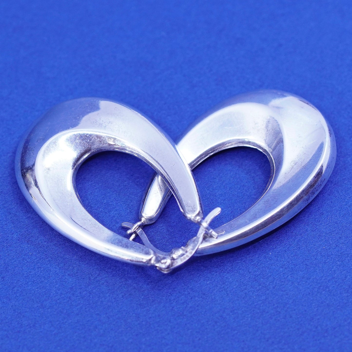 1.25”, vintage Sterling silver handmade earrings, ribbed oval 925 hoops, huggie