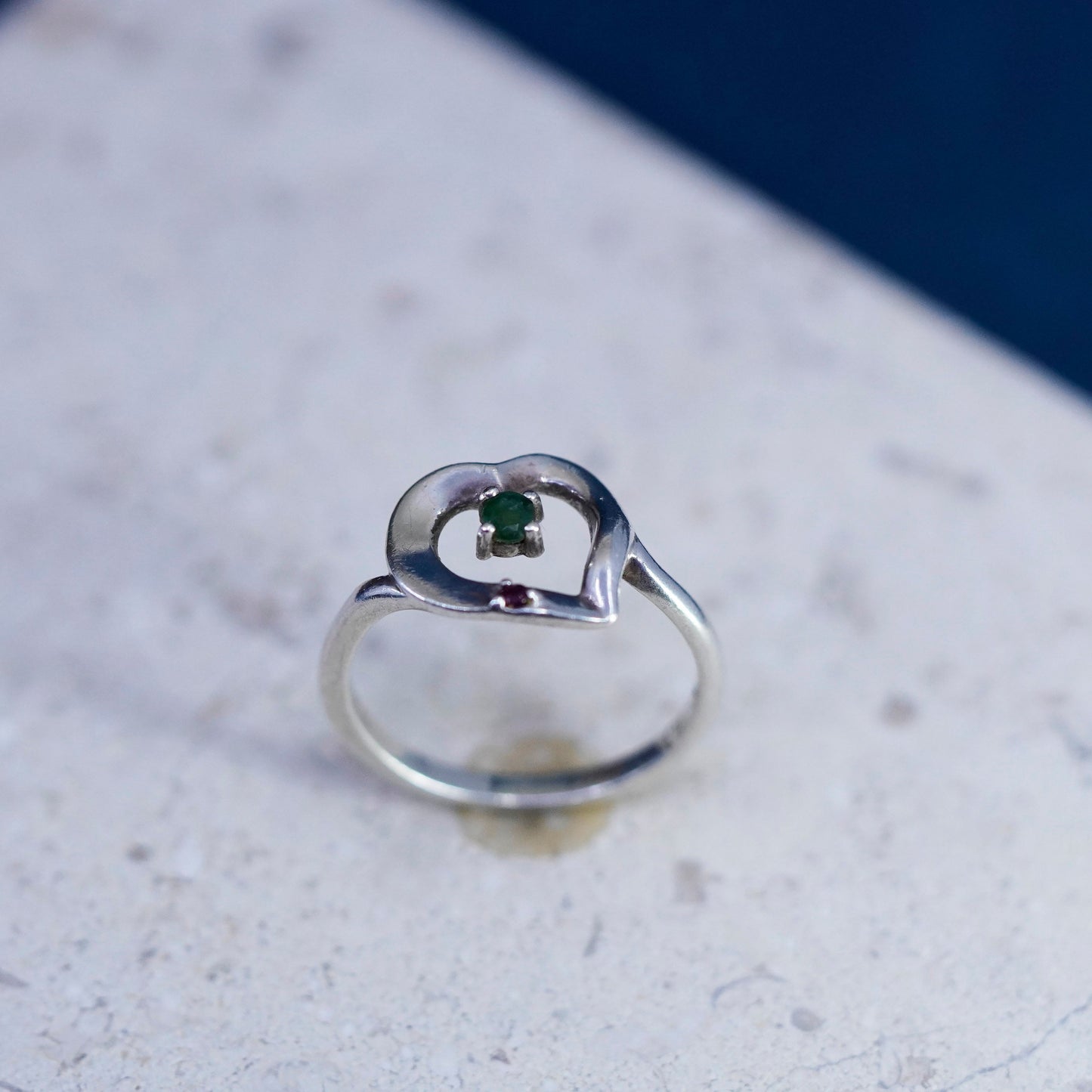 Size 10, vintage Lenox Sterling silver ring, 925 heart band with emerald ruby