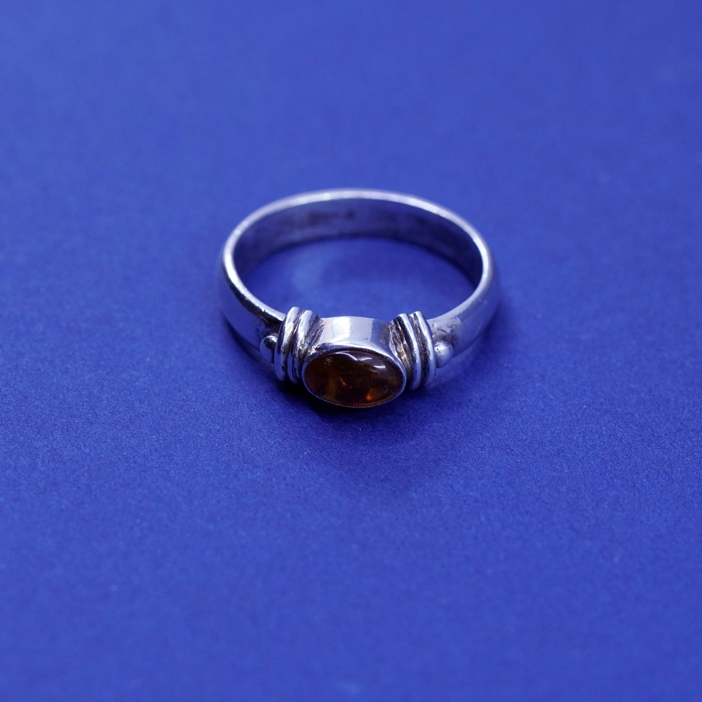 Size 7.75, vintage Sterling silver handmade ring, 925 band with garnet