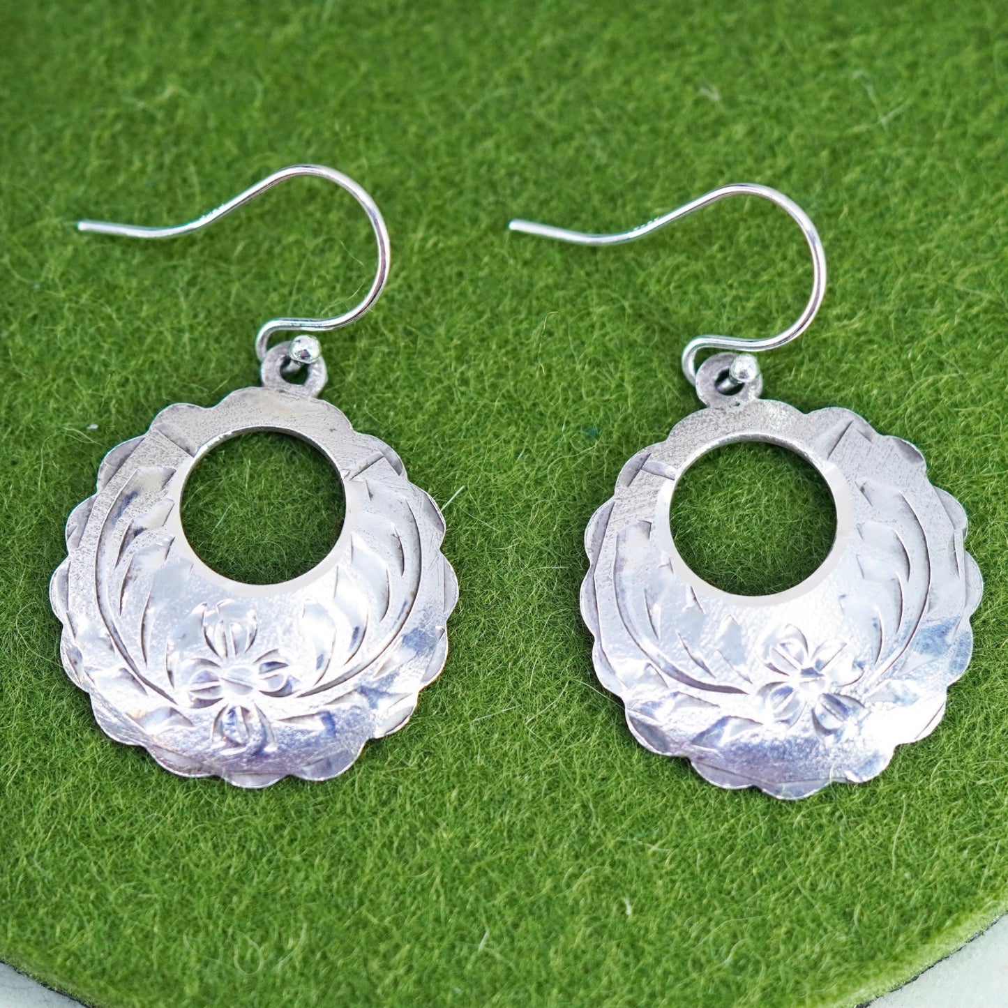 hecho en Sterling silver handmade earrings, Mexico 925 textured circle dangles
