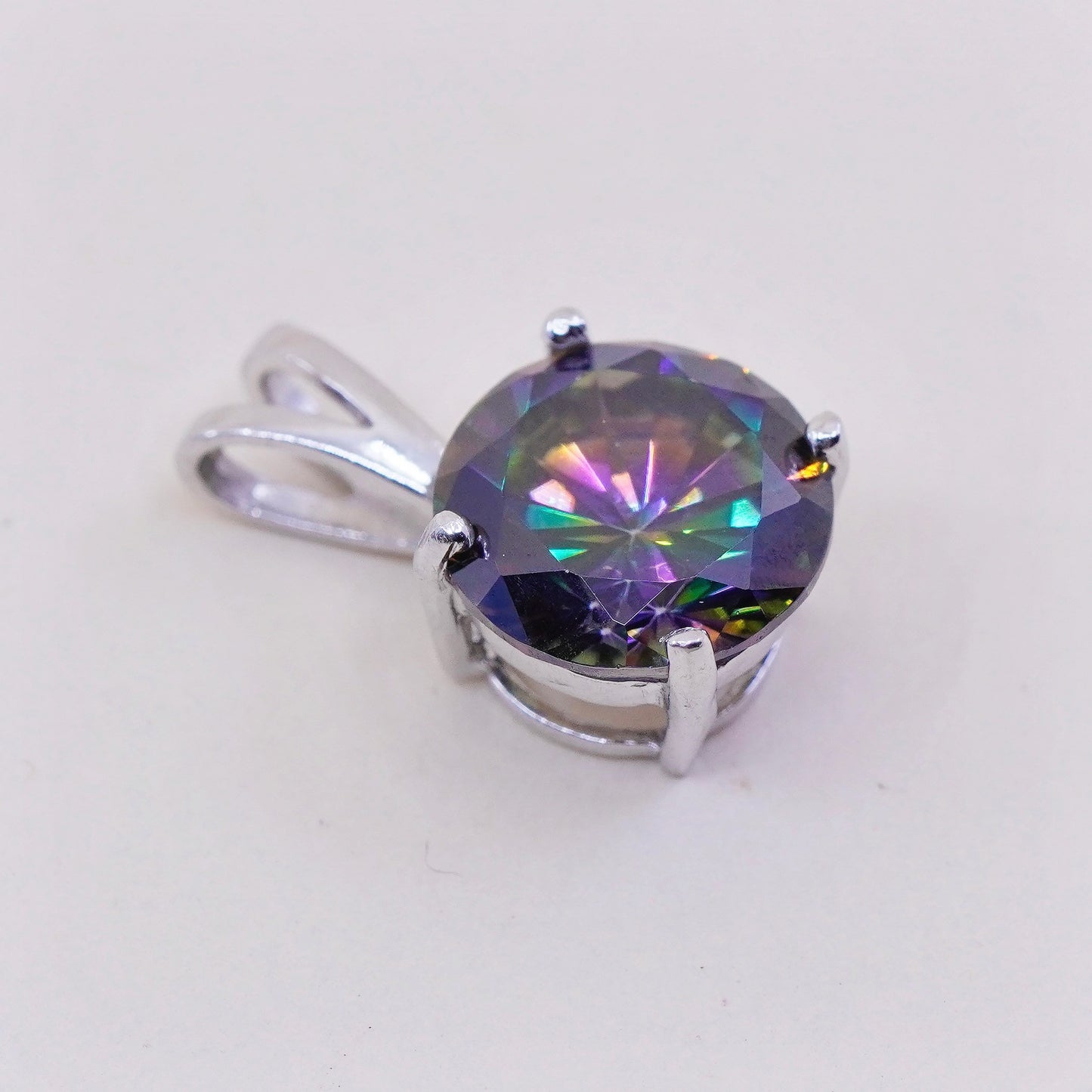 Vintage Sterling 925 silver pendant with round rainbow topaz