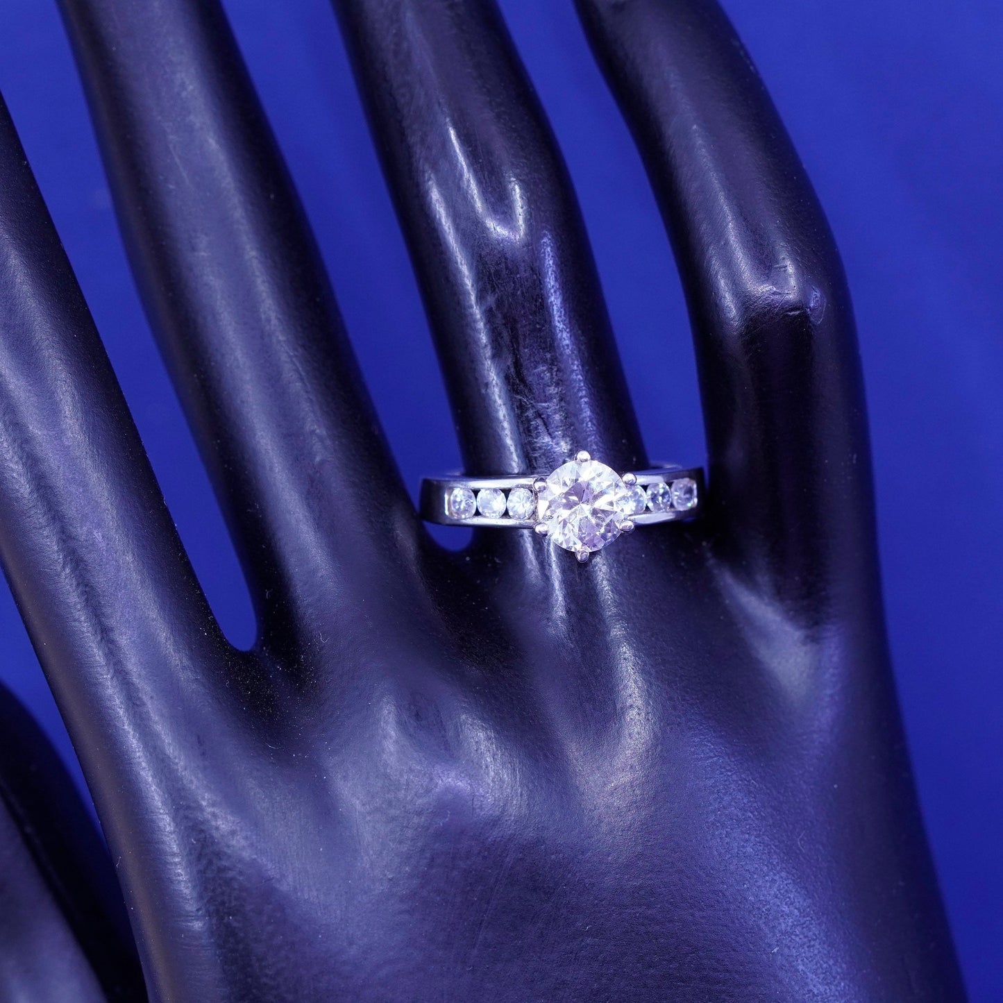 Size 9, vintage Sterling 925 silver engagement ring with clear cz stones
