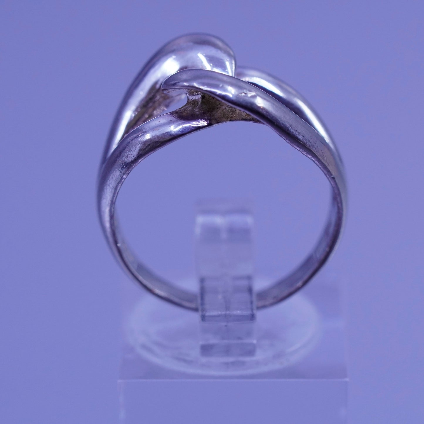 Size 7.5, vintage southwestern Sterling 925 silver entwined ring, band