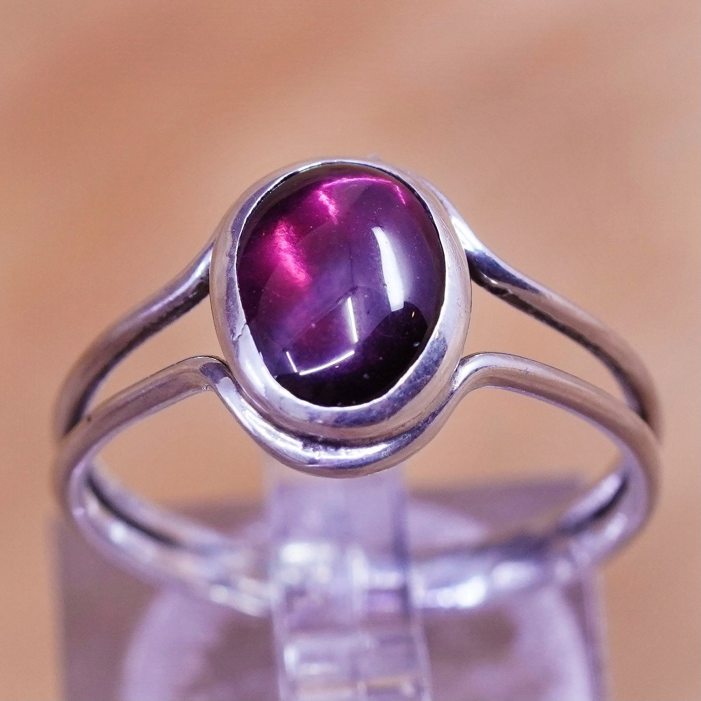 Size 8.5, vintage Sterling 925 silver handmade ring with garnet