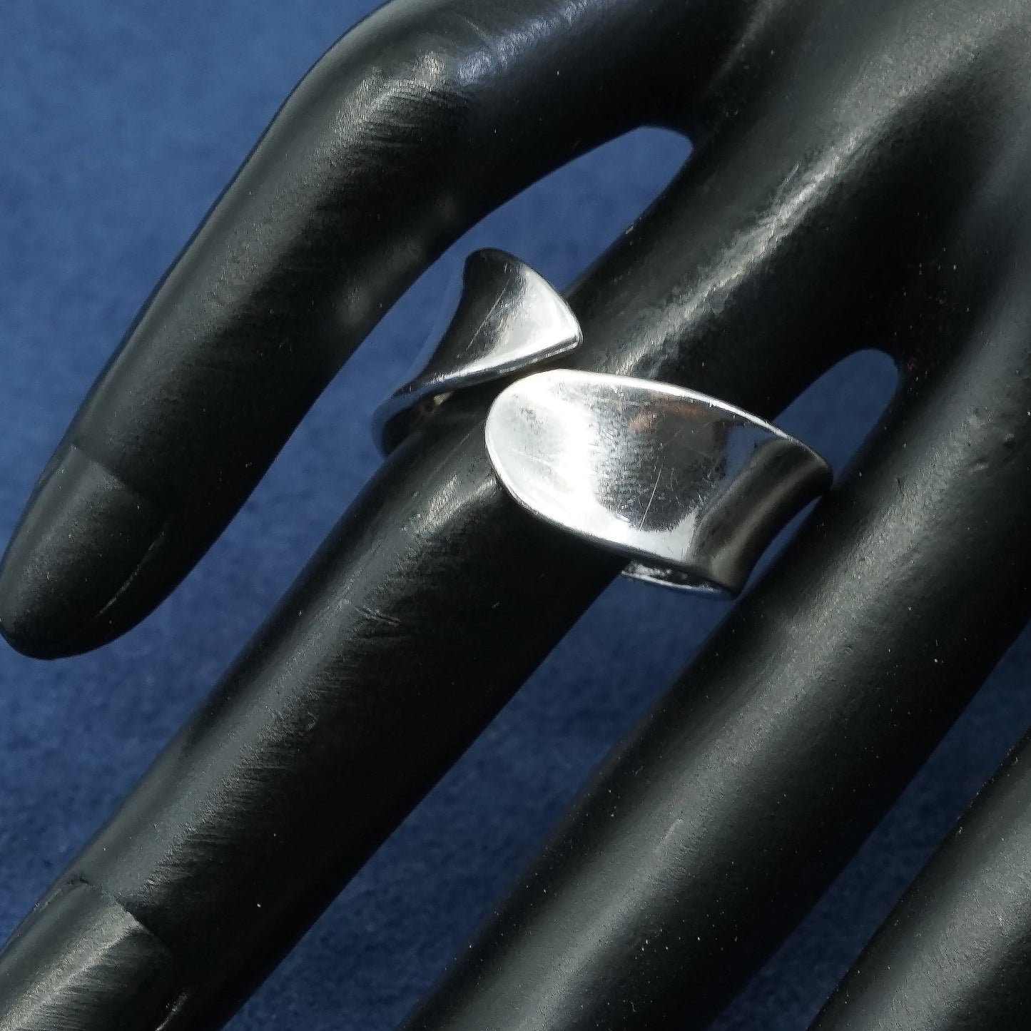 Size 10, vtg minimalist, simple Sterling 925 silver handmade ribbed ring