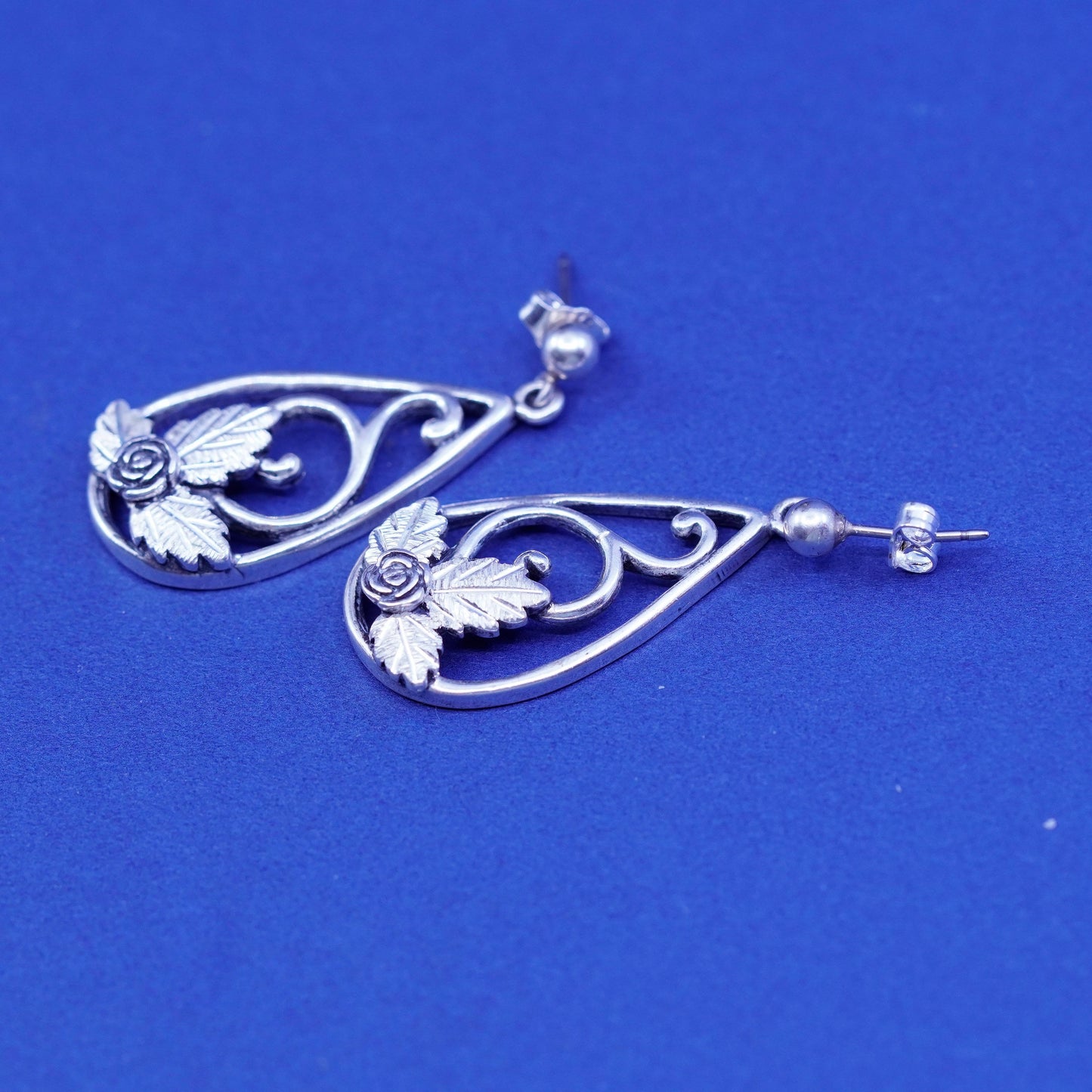 vintage black hill Sterling silver handmade rose vine and leaves teardrop