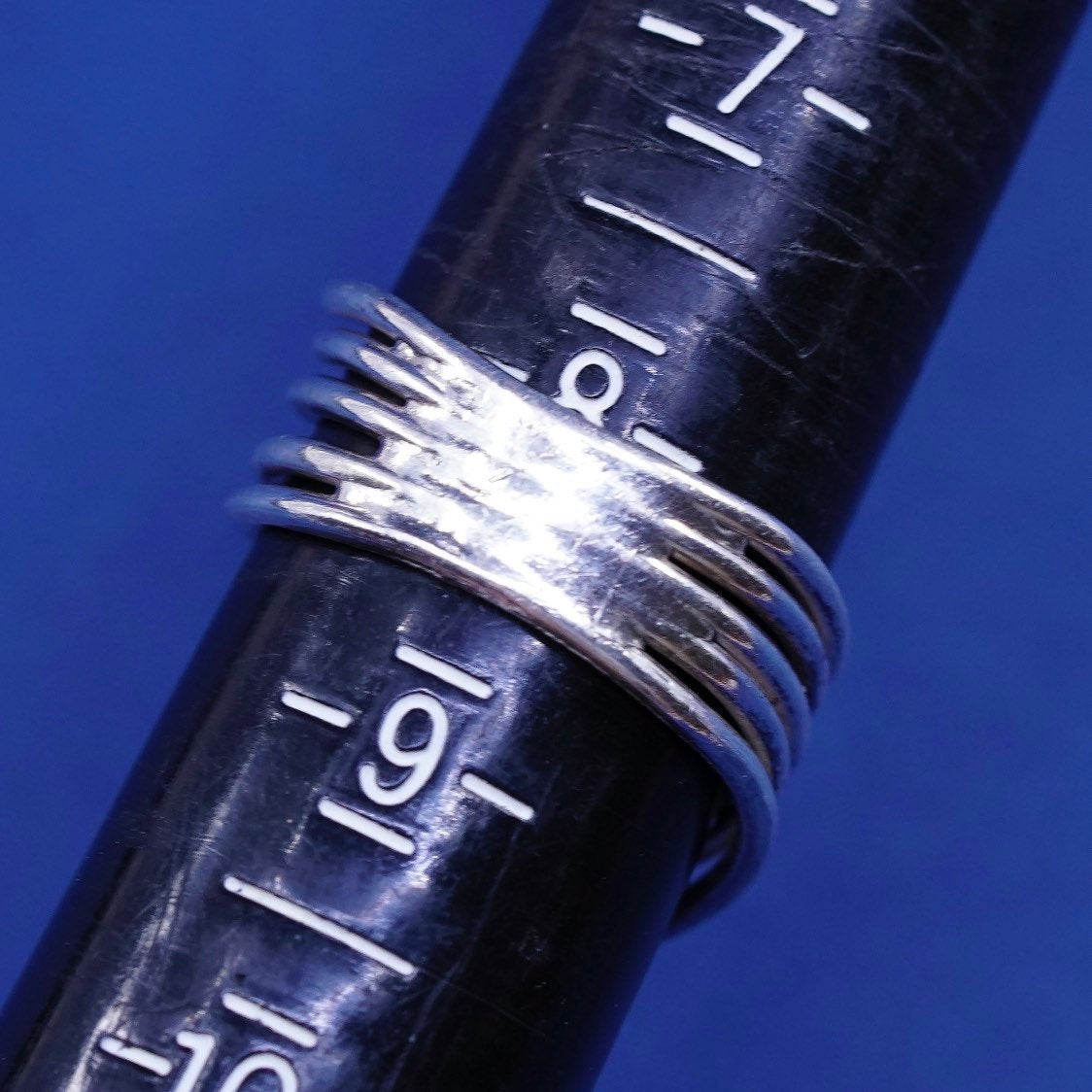 sz 8.25, vtg Sterling silver handmade wrapped ring, modern 925 statement ring