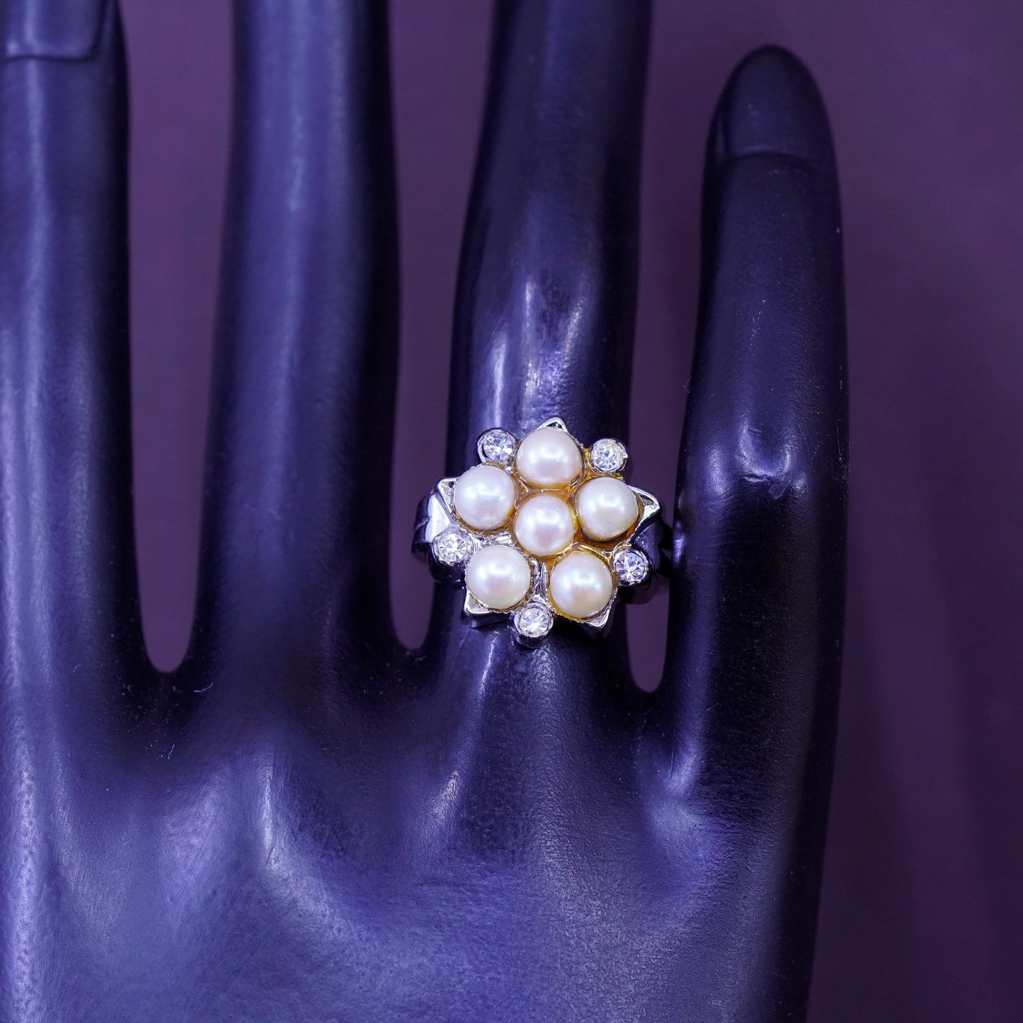 Size 7, vintage Sterling 925 silver handmade ring with freshwater pearls and cz