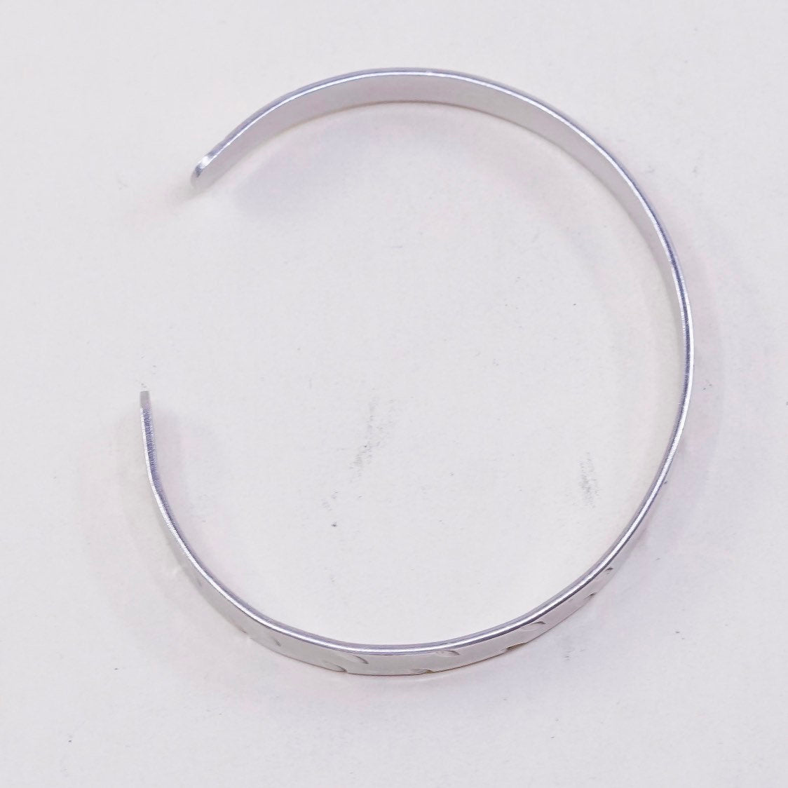 6.75”, vtg southwestern Sterling silver bracelet, modern handmade 925 cuff