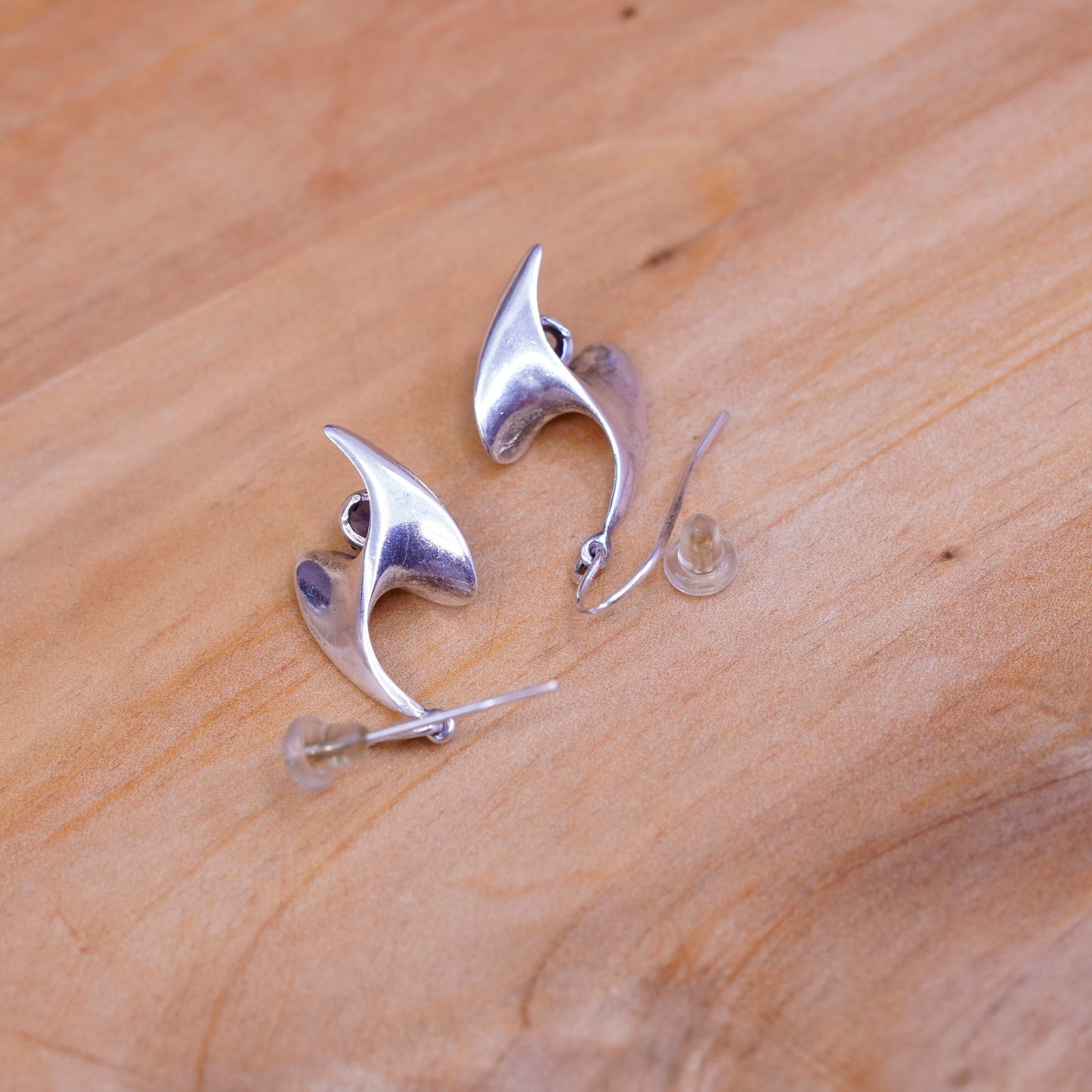 Vintage modern Sterling 925 silver handmade wavy earrings with amethyst