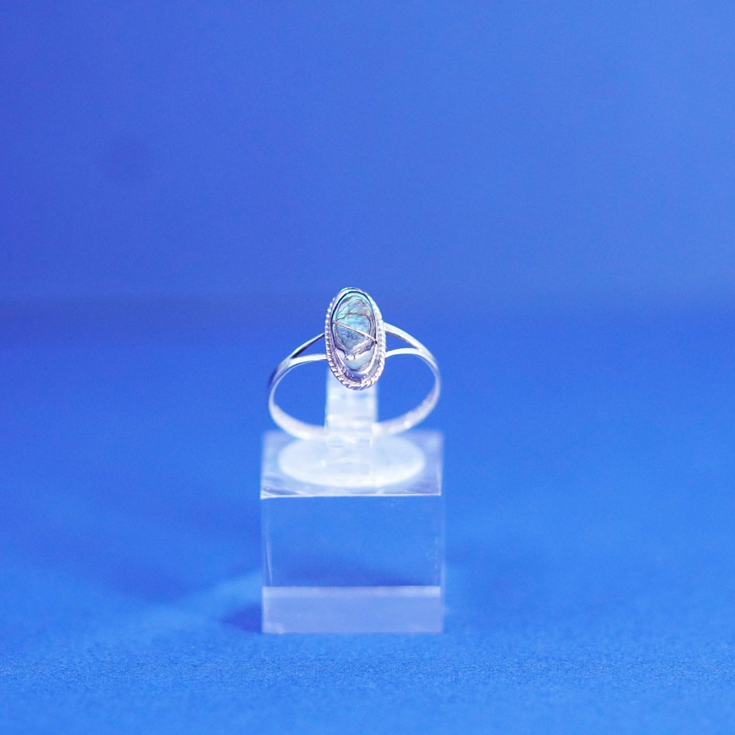 Size 5.5, vintage sterling 925 silver handmade ring with abalone
