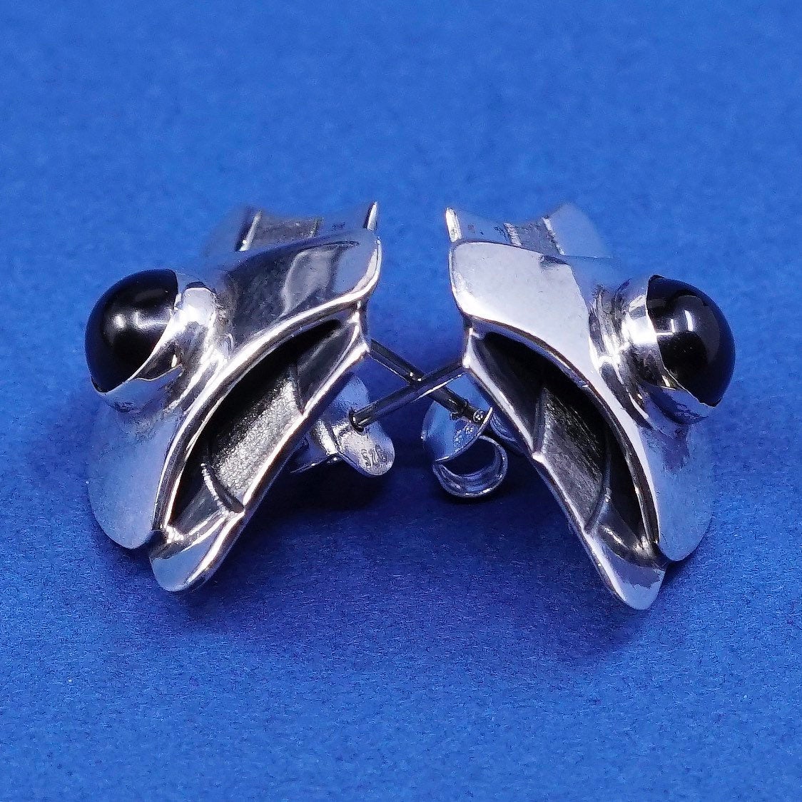 modern SM sterling silver handmade earrings, mexico 925 studs w/ obsidian