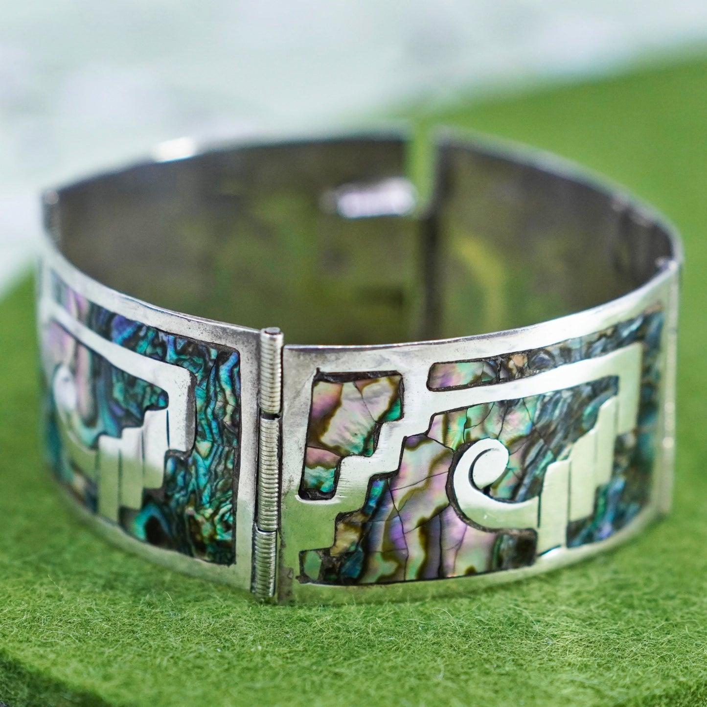 6.5”, Vintage sterling silver handmade bracelet, hinged 925 bangle with abalone