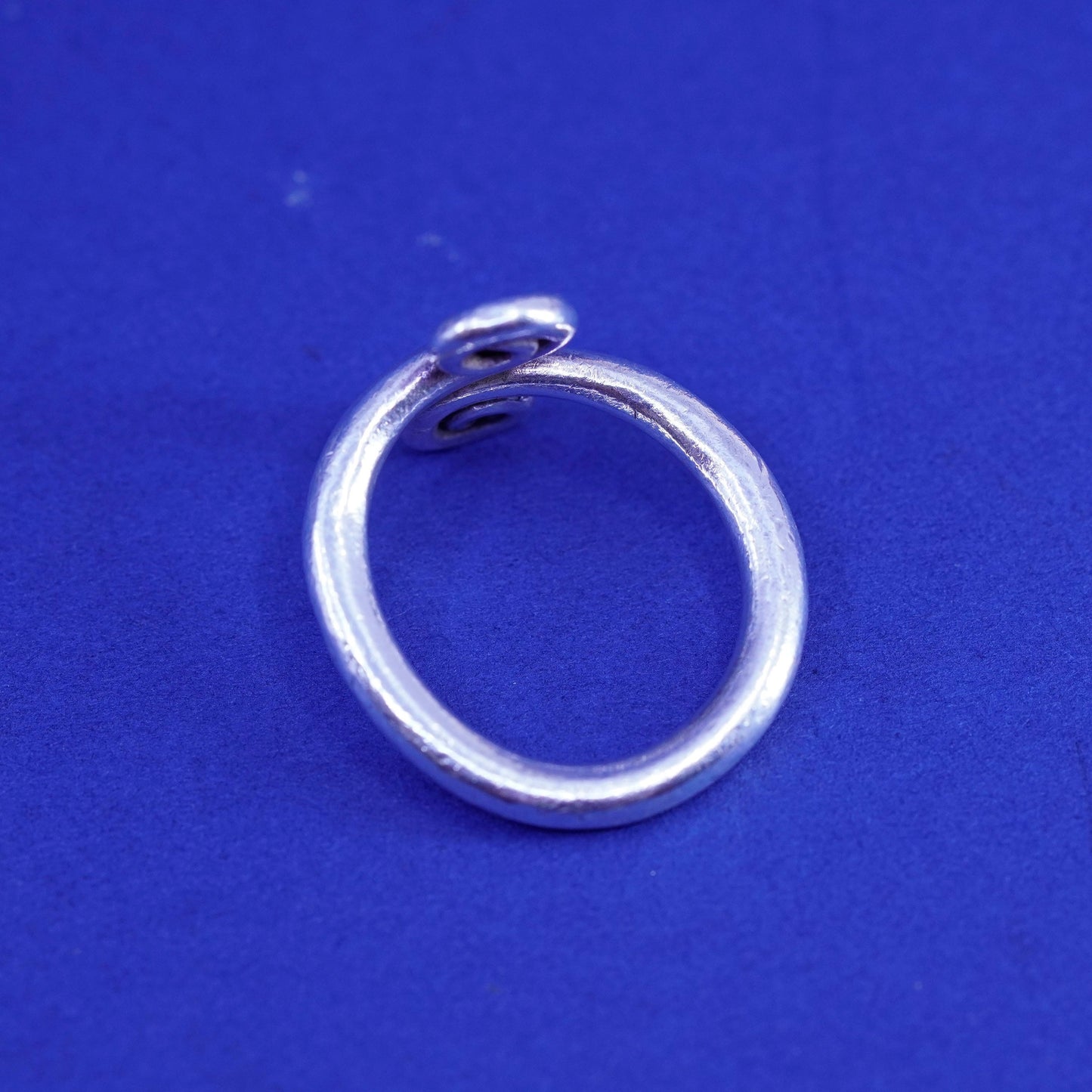 Size 6.5, vintage Sterling silver handmade ring, 925 wide swirly band