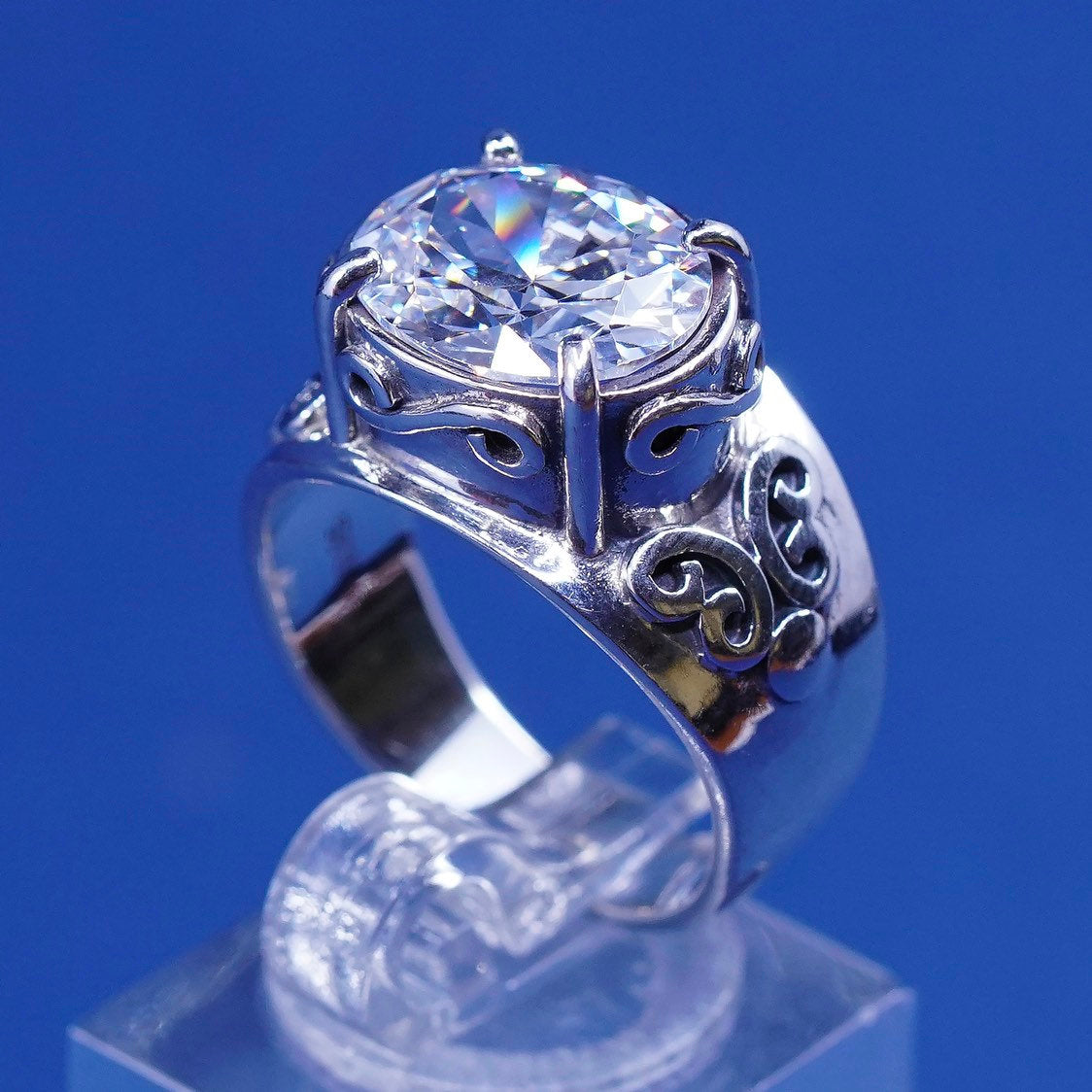 Size 8, vtg Sterling silver handmade ring, 925 cocktail ring w/ cz