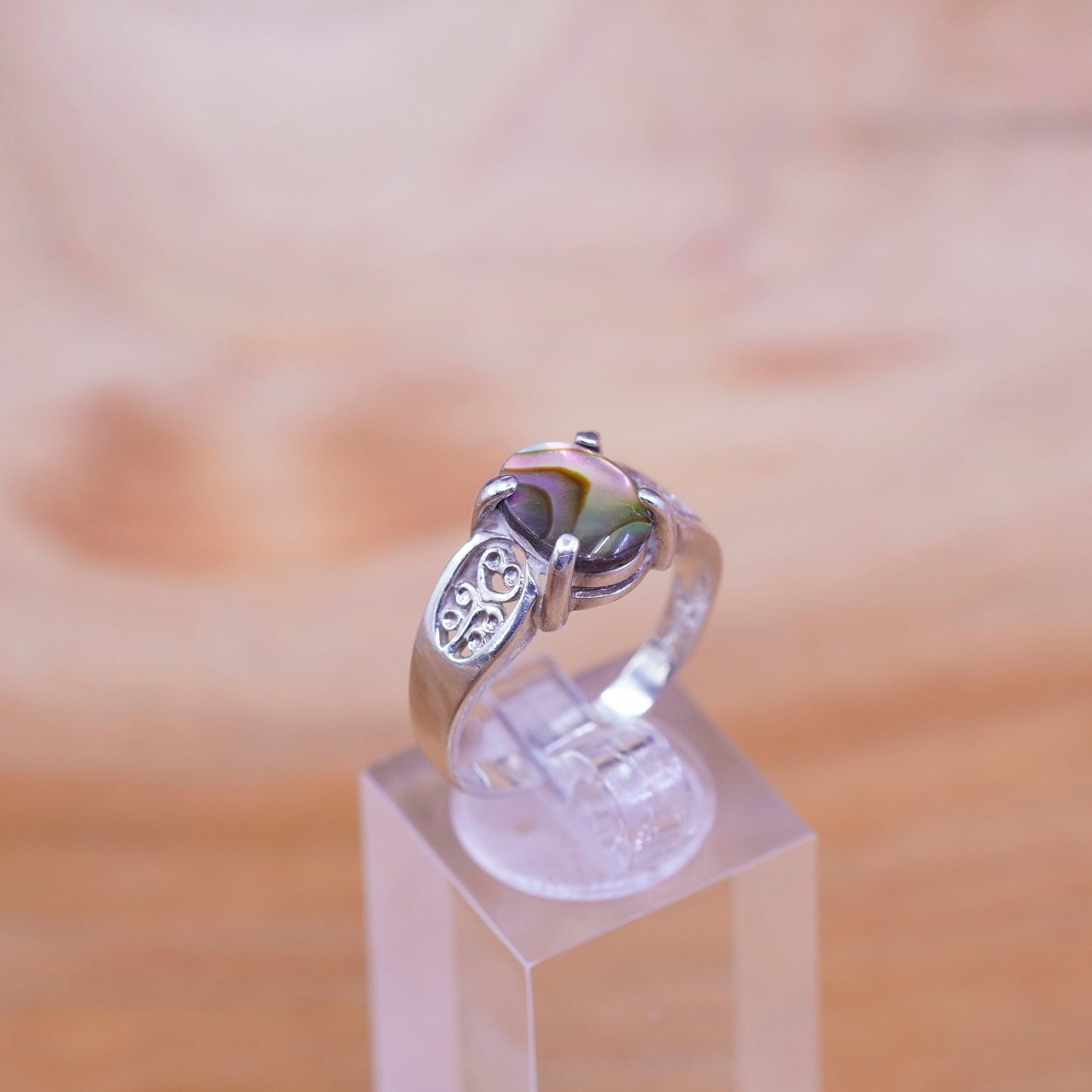 Size 8.25, vintage sterling 925 silver handmade filigree ring with abalone