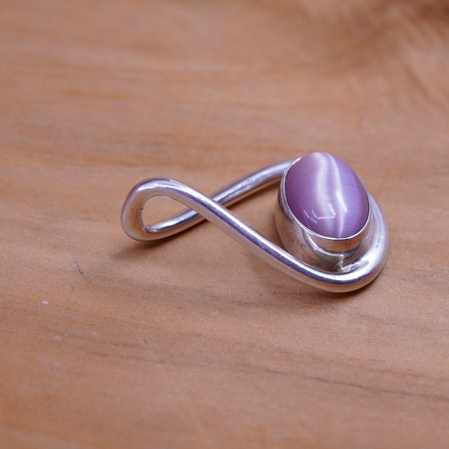Vintage Mexico Sterling 925 silver handmade pendant with purple cat’s eye