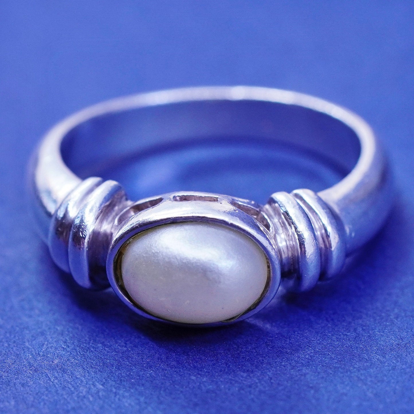 Size 7, vintage sterling 925 silver statement ring band with pearl