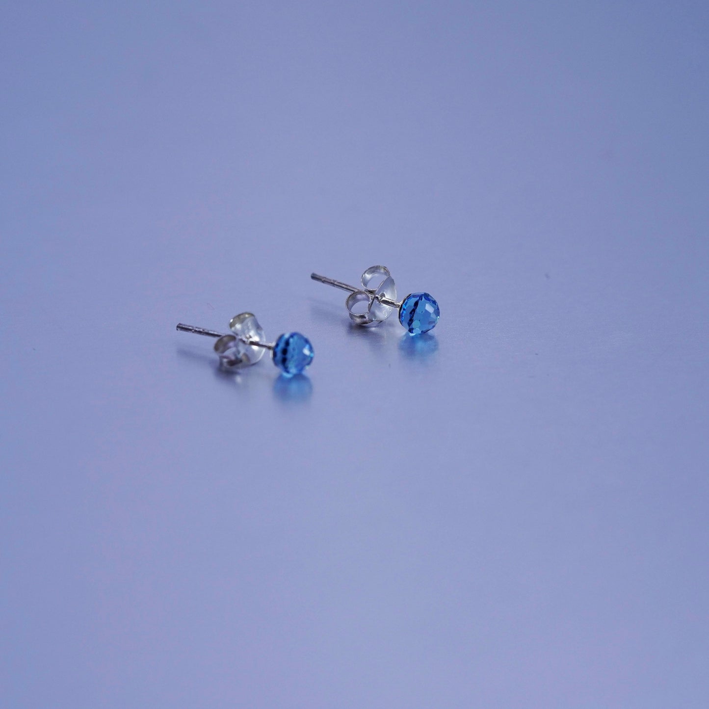 3mm, Vintage Sterling 925 silver earrings, studs with blue cz inlay