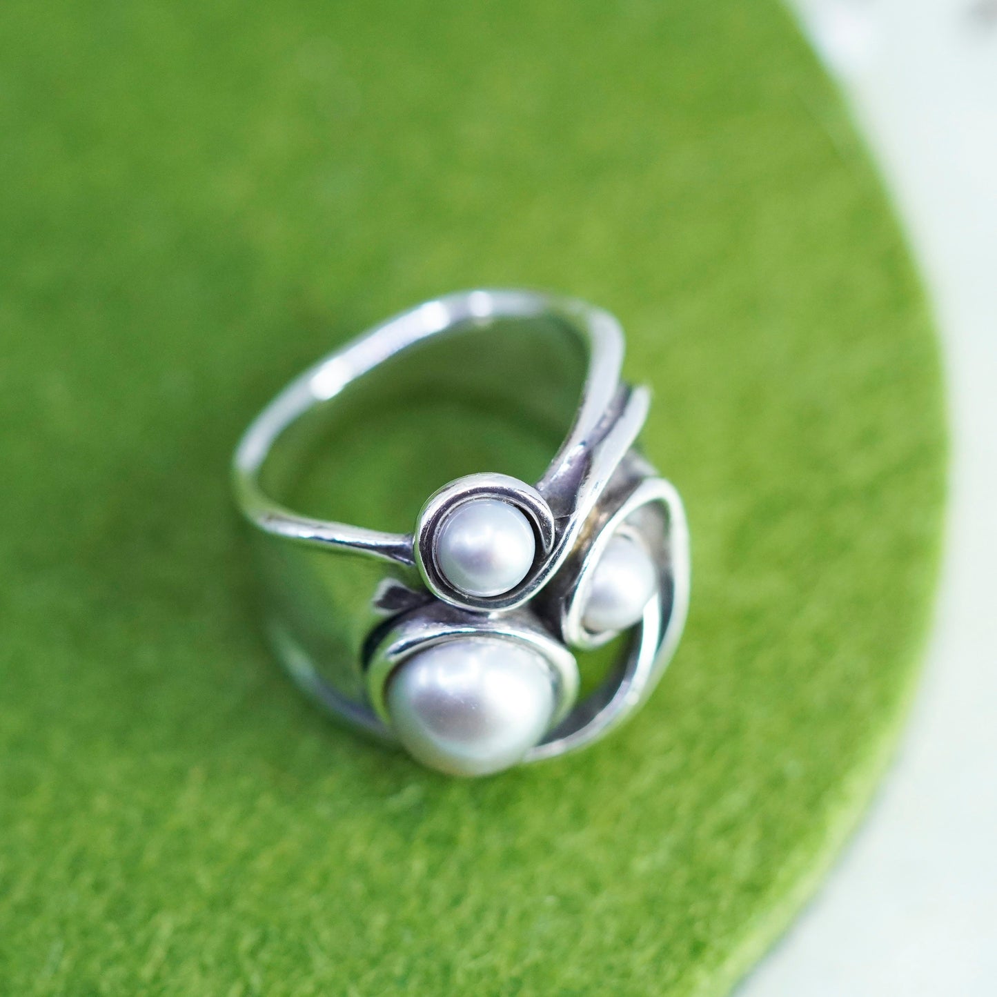 Size 7.25, vintage Israel Sterling silver handmade ring, 925 band with pearls