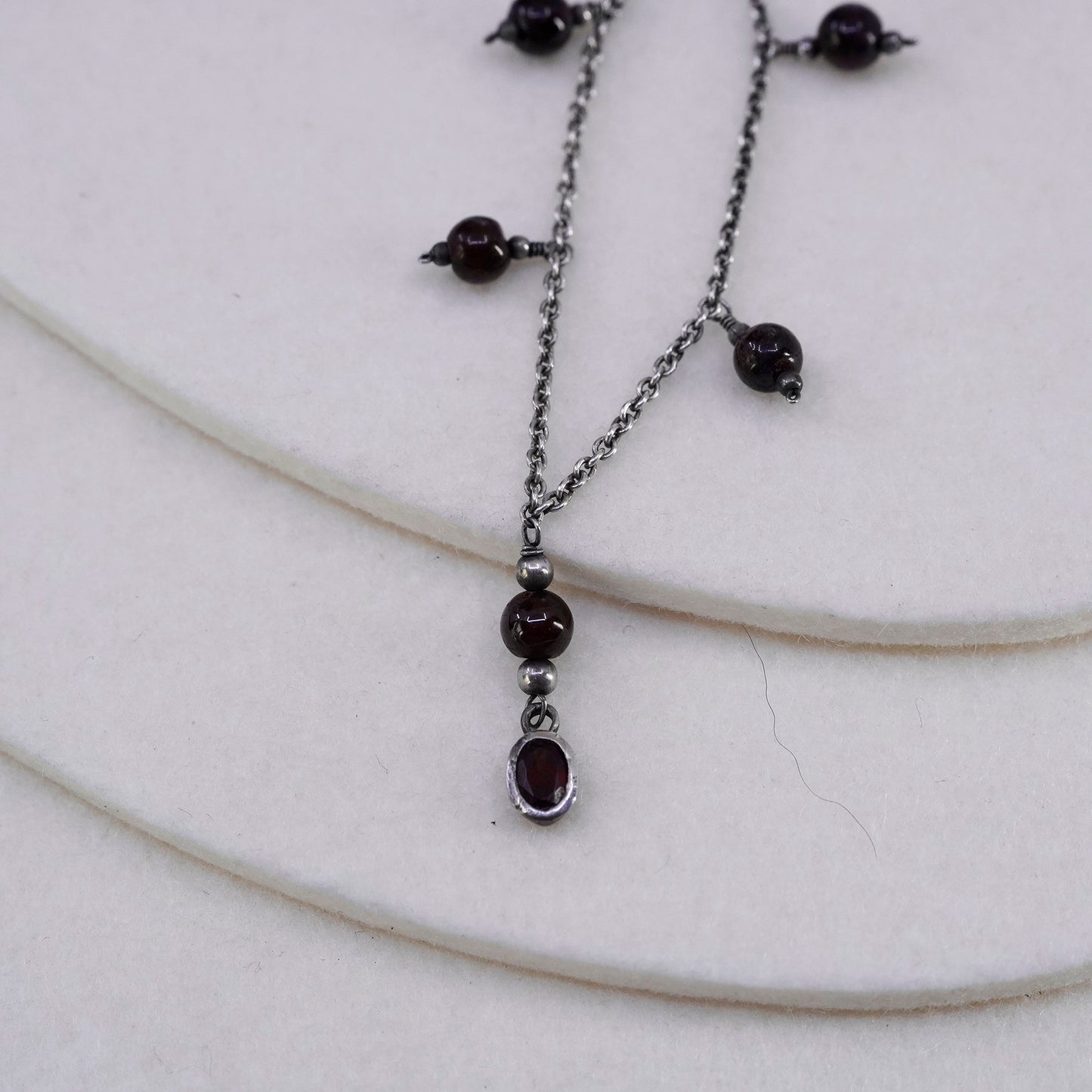 17”, vintage Sterling 925 silver handmade circle necklace with garnet beads