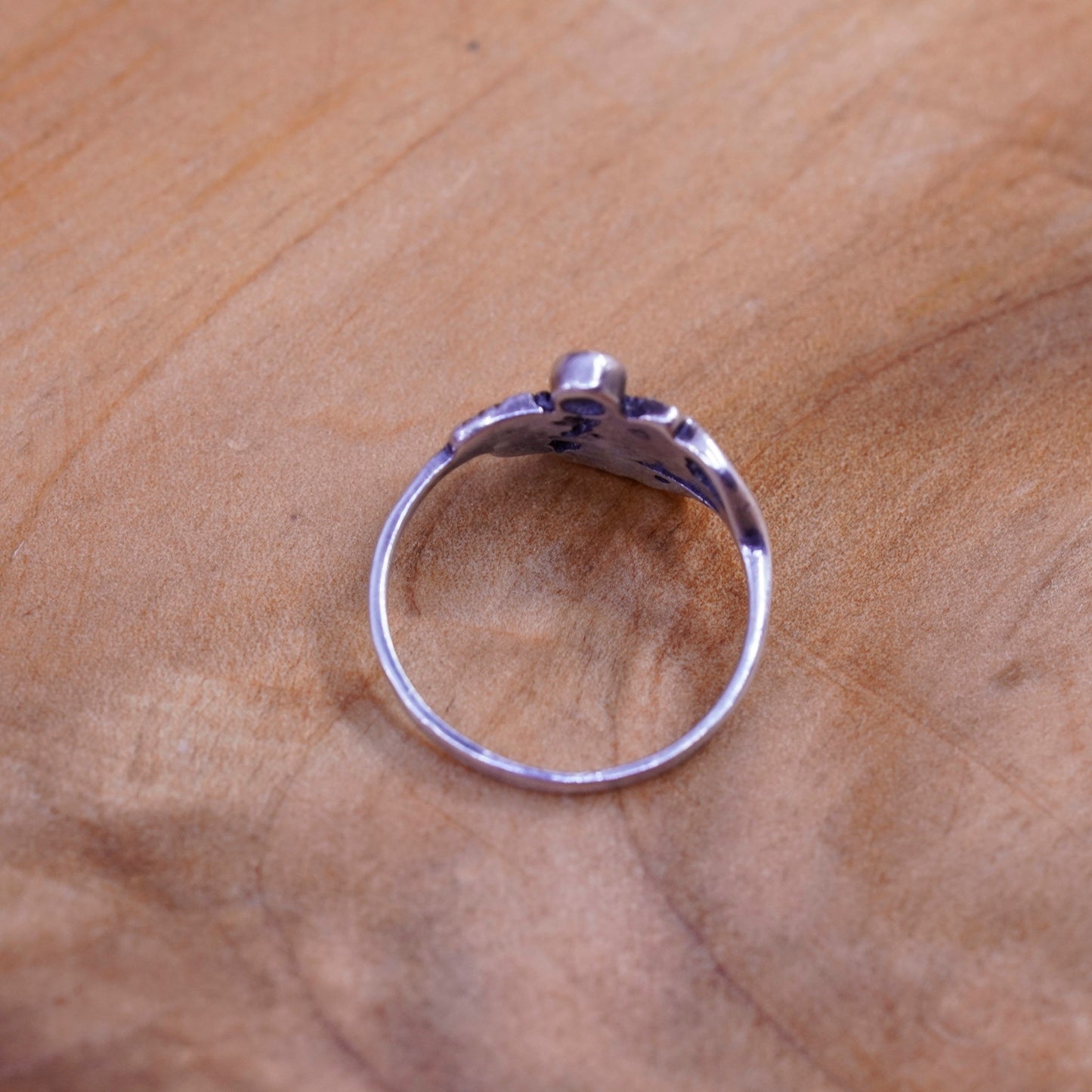 Size 7, vintage Sterling 925 silver handmade grapes leaves ring with amethyst