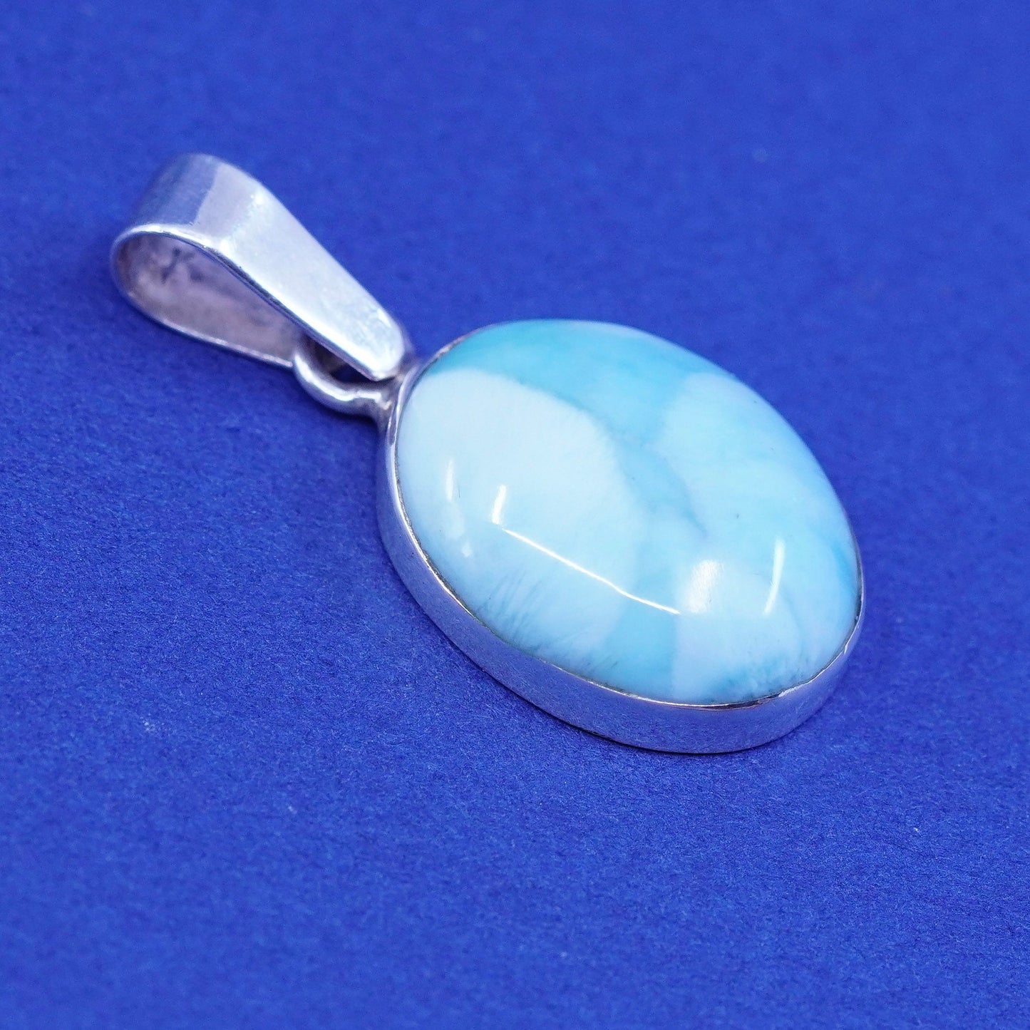 Vintage Sterling 925 Silver Handmade Pendant with oval larimar