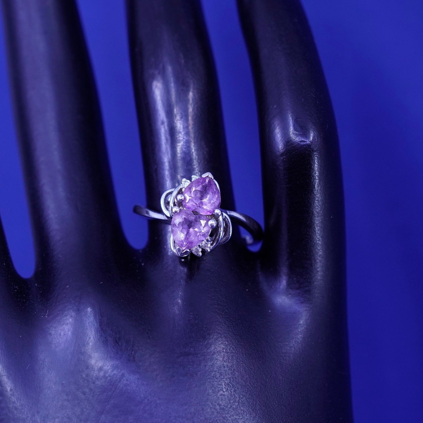 Size 8.5, vintage Sterling 925 silver handmade ring with amethyst and cz