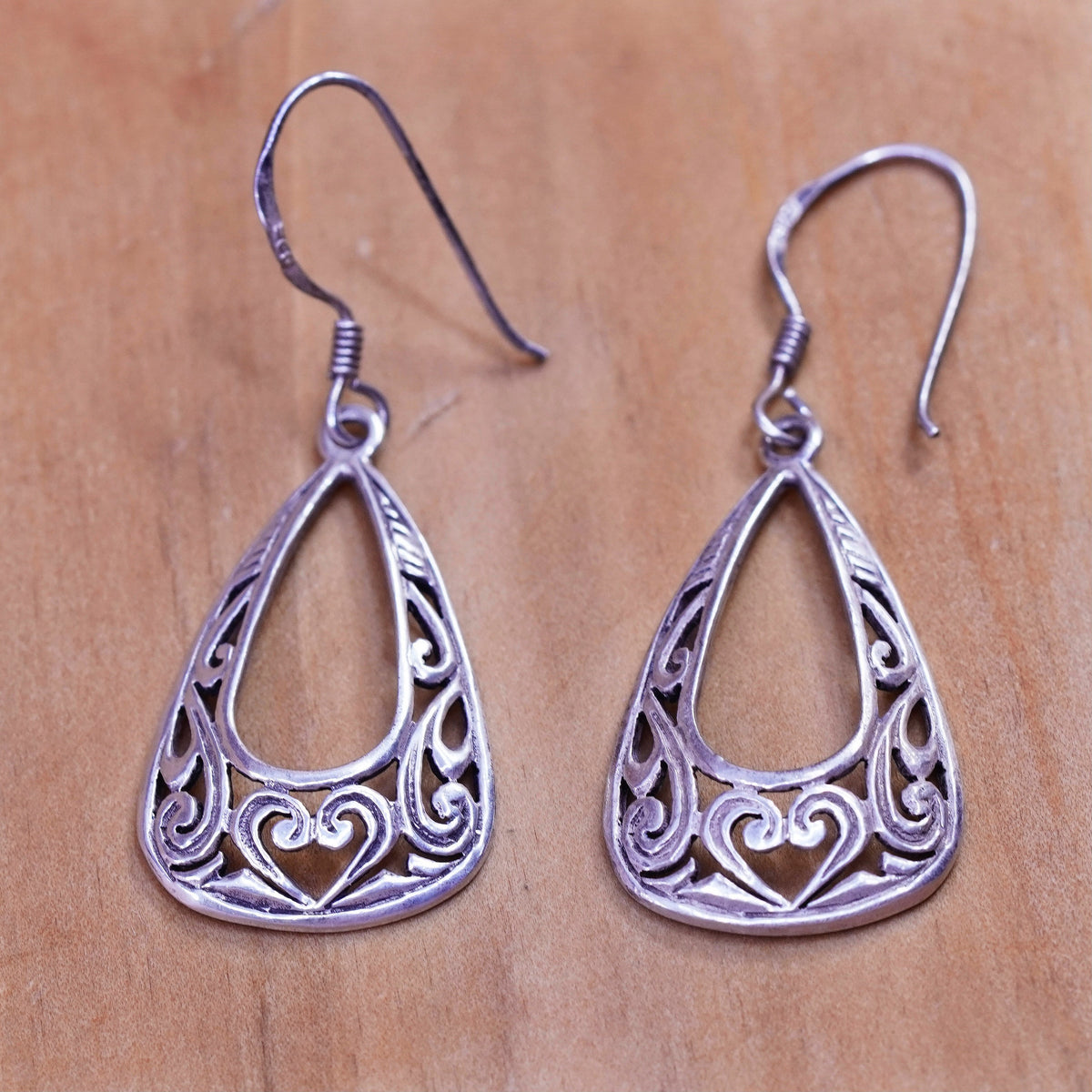 Vintage Sterling silver handmade earrings, filigree 925 teardrops