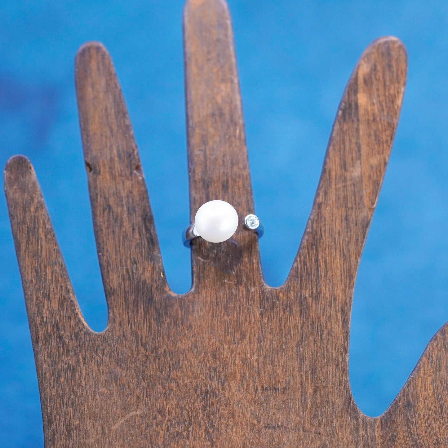 Size 5.75, vintage sterling 925 silver statement ring band with pearl and cz
