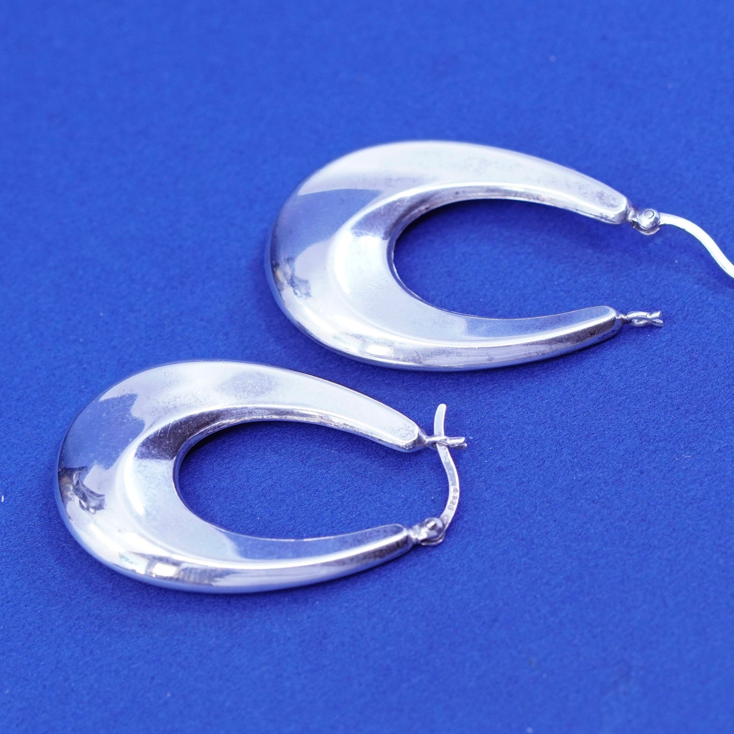 1.25”, vintage Sterling silver handmade earrings, ribbed oval 925 hoops, huggie