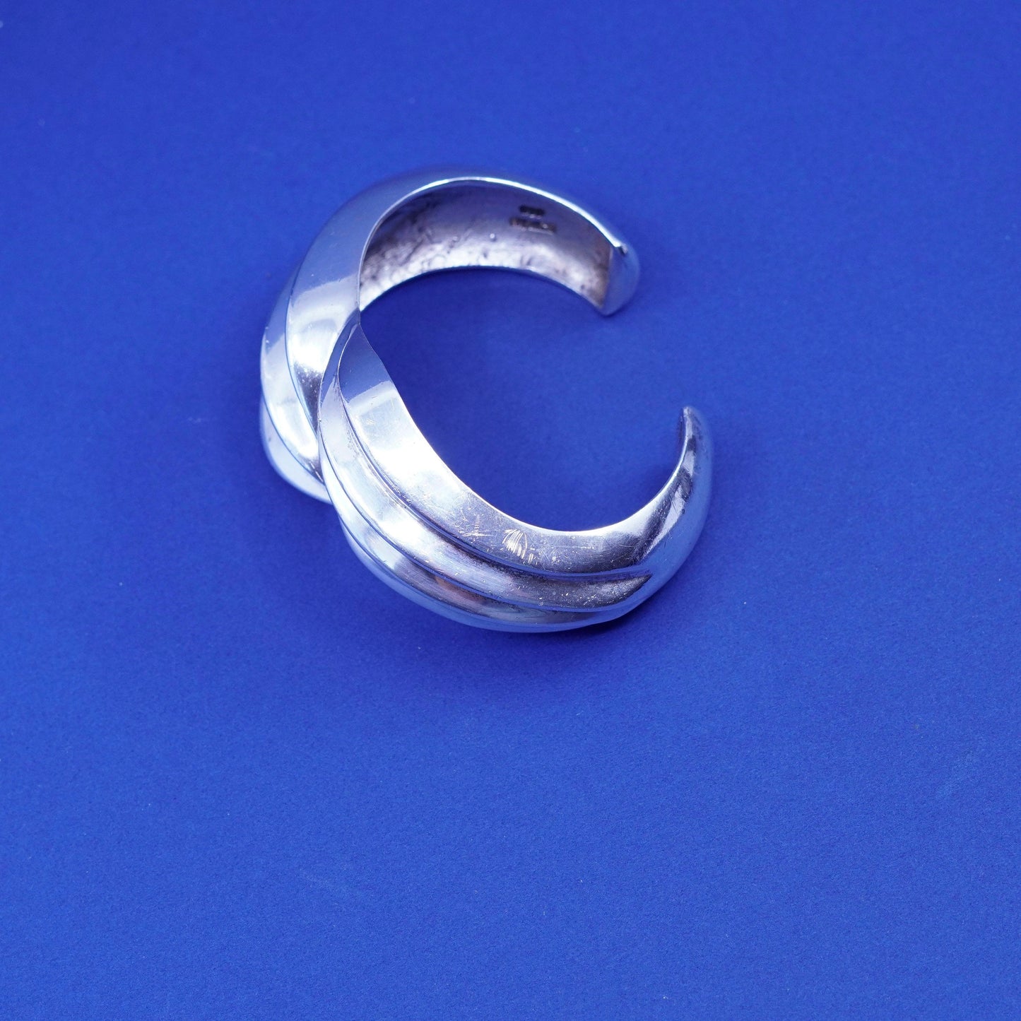6.5”, vtg Sterling silver handmade bracelet, wide solid 925 ribbed wavy cuff